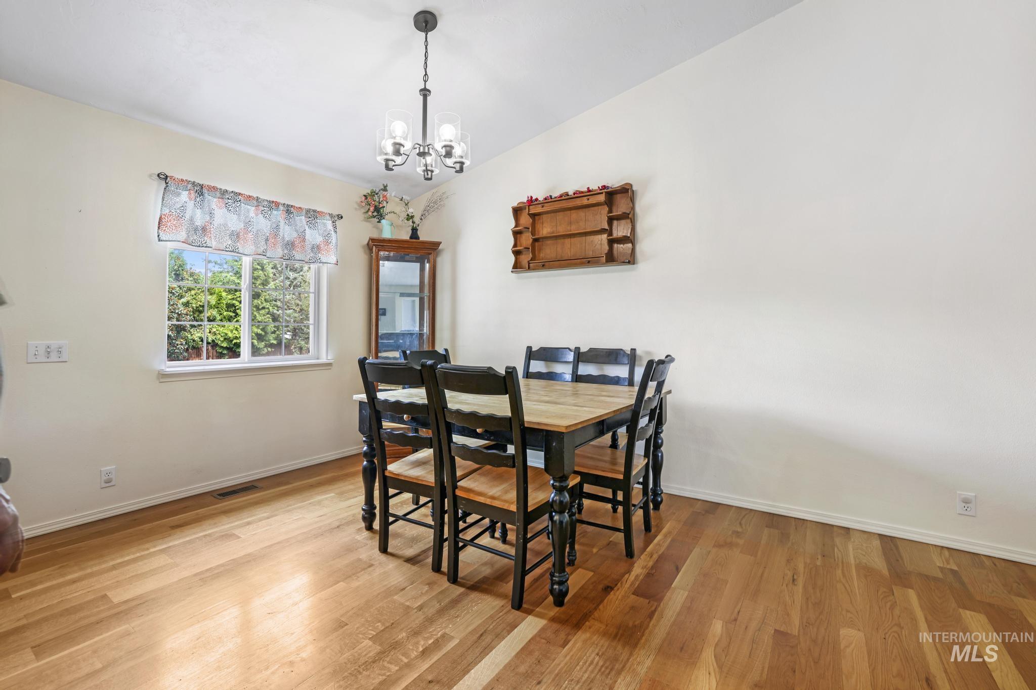 916 E 15th Ave, Jerome, Idaho 83338, 3 Bedrooms, 2 Bathrooms, Residential For Sale, Price $345,000, 98960115