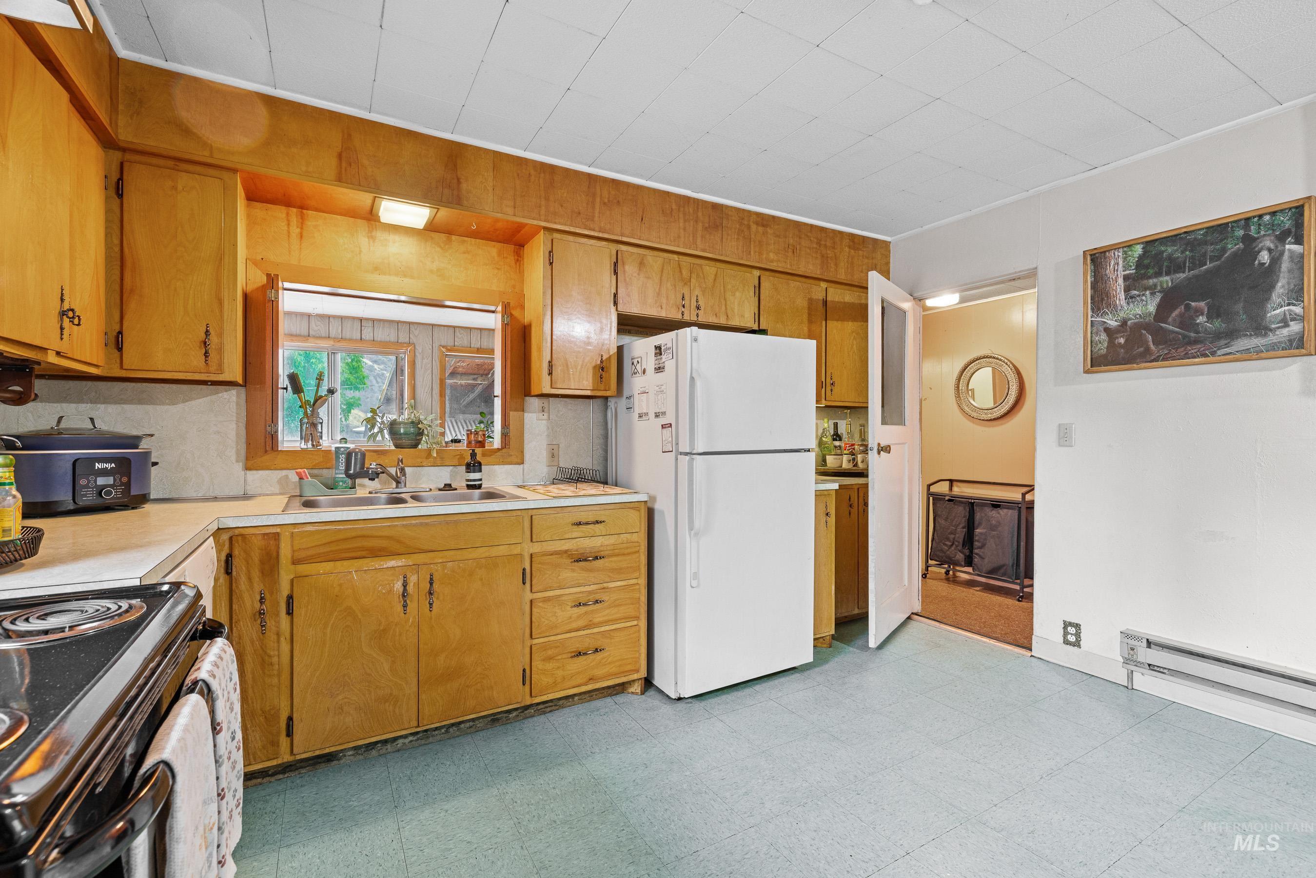 620 S Main Street, Riggins, Idaho 83549, 2 Bedrooms, 1 Bathroom, Residential For Sale, Price $450,000, 98960128