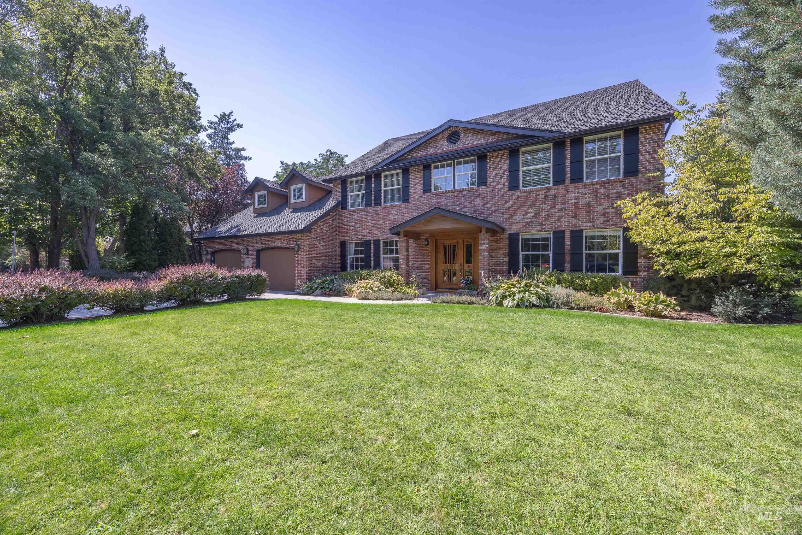 1689 E Stonybrook Court, Eagle, Idaho 83616, 4 Bedrooms, 3.5 Bathrooms, Residential For Sale, Price $1,190,000, 98960148