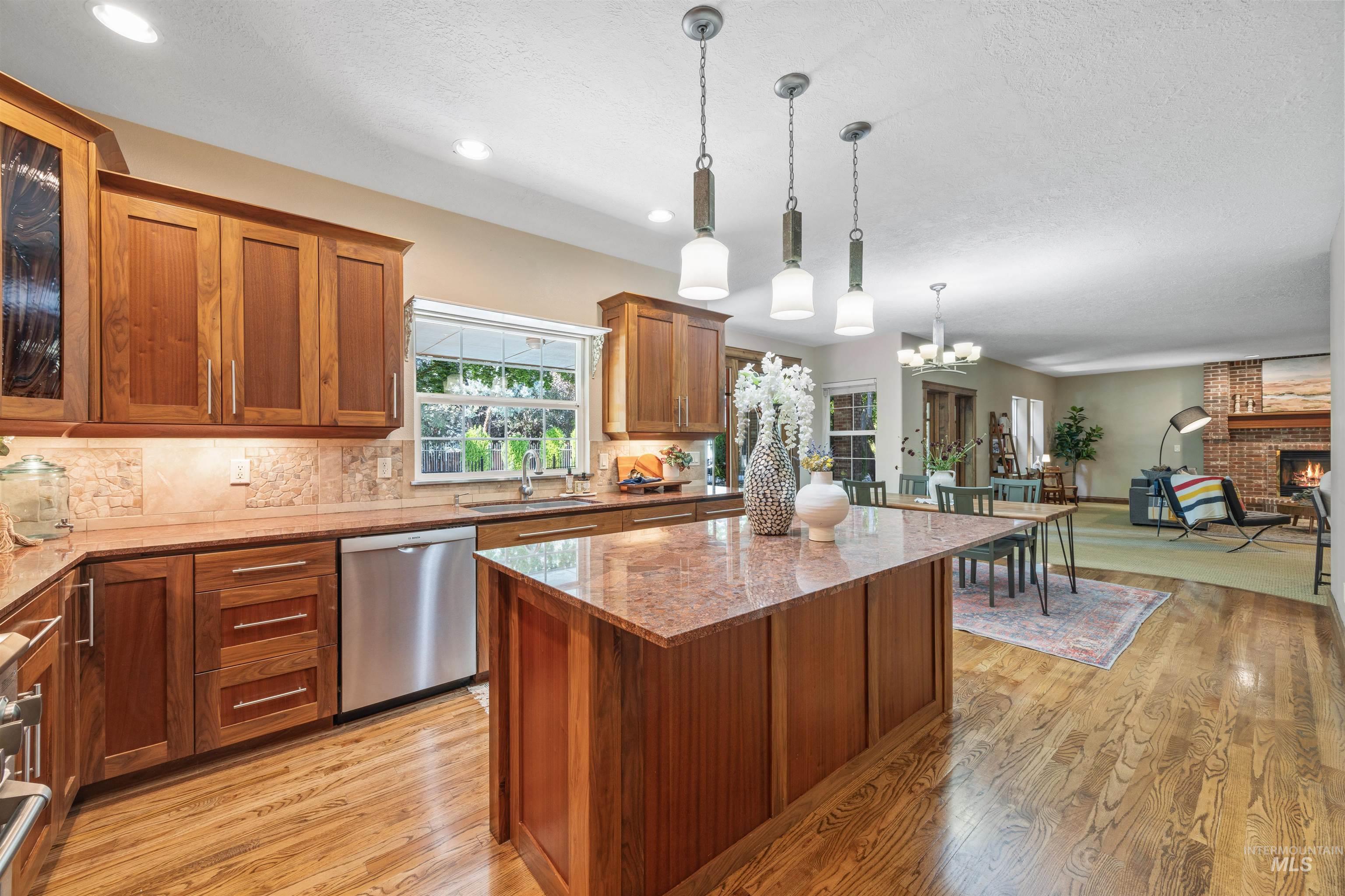 1689 E Stonybrook Court, Eagle, Idaho 83616, 4 Bedrooms, 3.5 Bathrooms, Residential For Sale, Price $1,190,000, 98960148