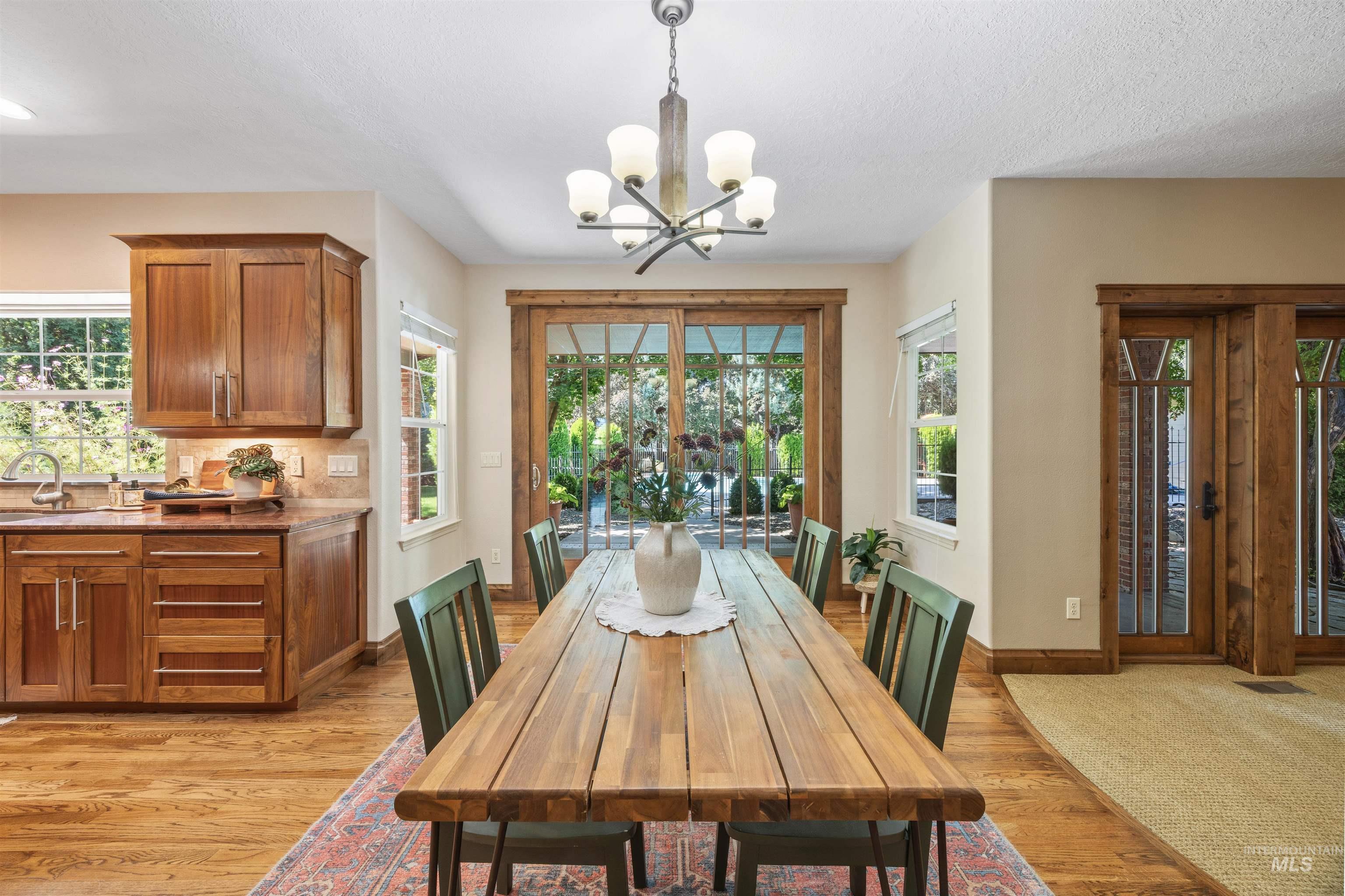 1689 E Stonybrook Court, Eagle, Idaho 83616, 4 Bedrooms, 3.5 Bathrooms, Residential For Sale, Price $1,190,000, 98960148