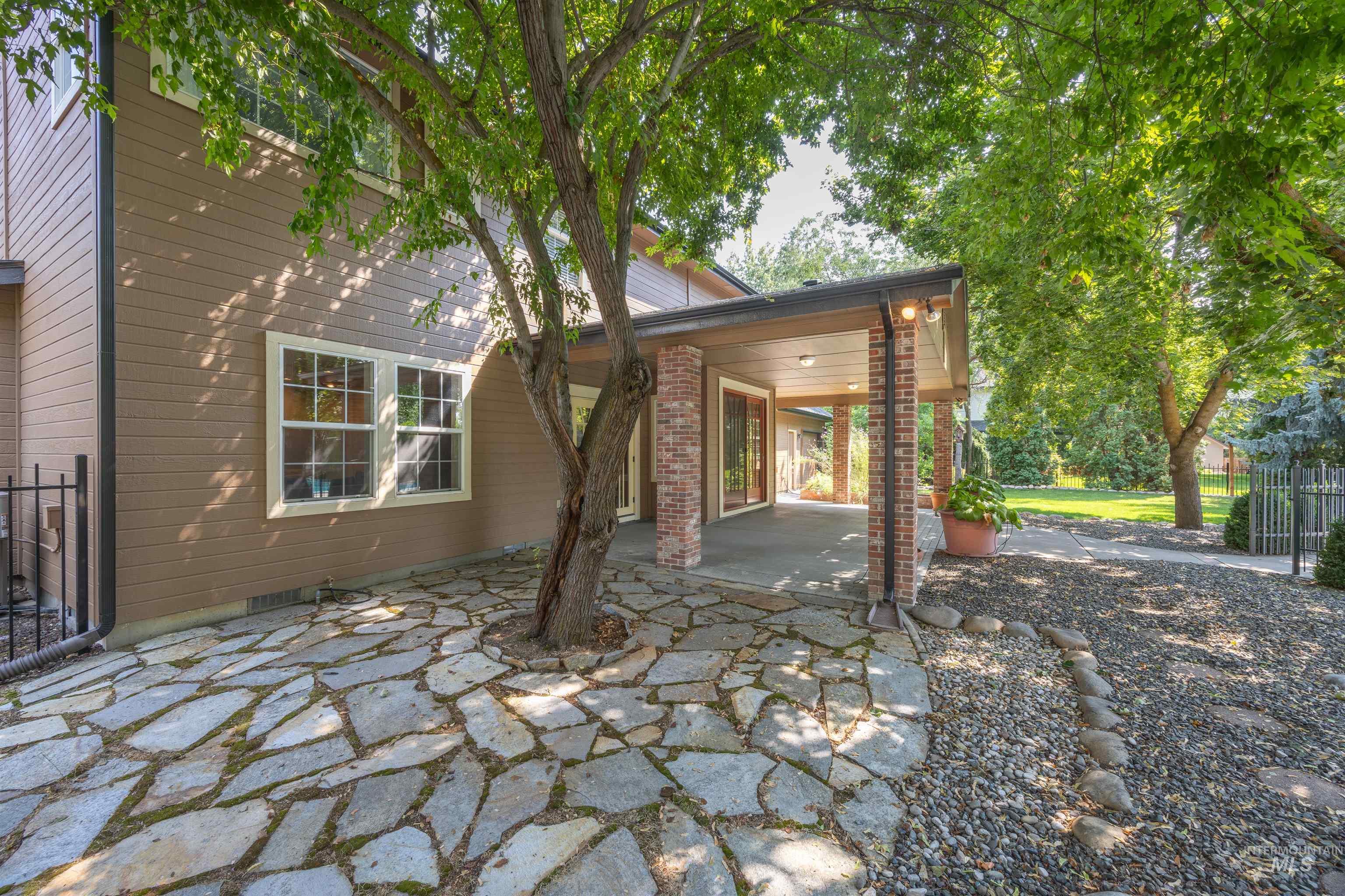 1689 E Stonybrook Court, Eagle, Idaho 83616, 4 Bedrooms, 3.5 Bathrooms, Residential For Sale, Price $1,190,000, 98960148