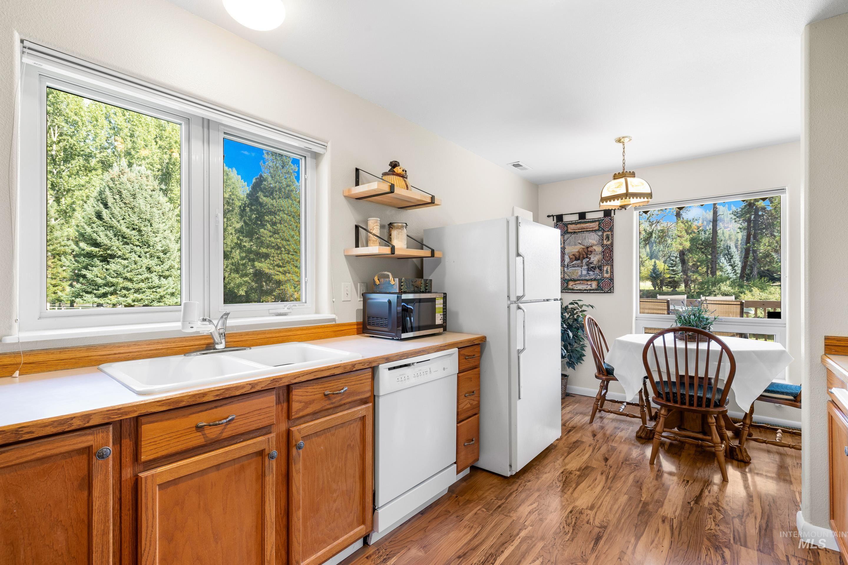 16 & 18 Middlefork Circle, Garden Valley, Idaho 83622, 3 Bedrooms, 2 Bathrooms, Residential For Sale, Price $949,900, 98960155