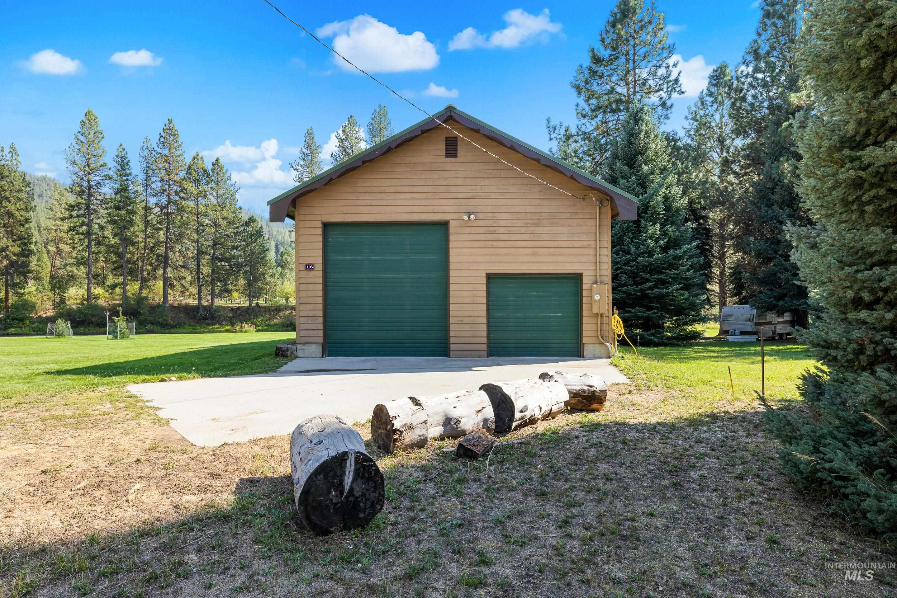 16 & 18 Middlefork Circle, Garden Valley, Idaho 83622, 3 Bedrooms, 2 Bathrooms, Residential For Sale, Price $949,900, 98960155