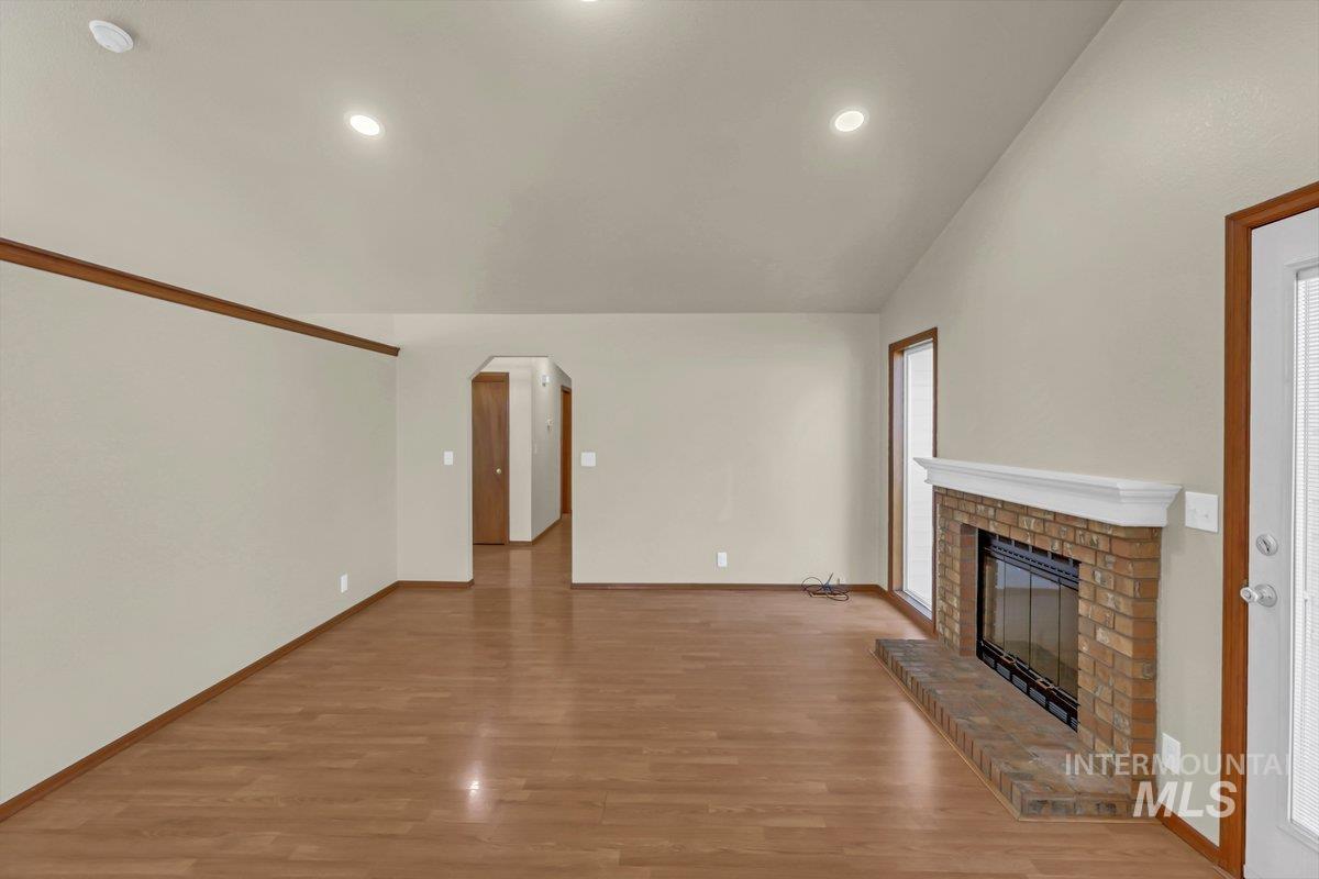 9936 W Holt St, Boise, Idaho 83704, 3 Bedrooms, 2 Bathrooms, Residential For Sale, Price $449,990, 98960160