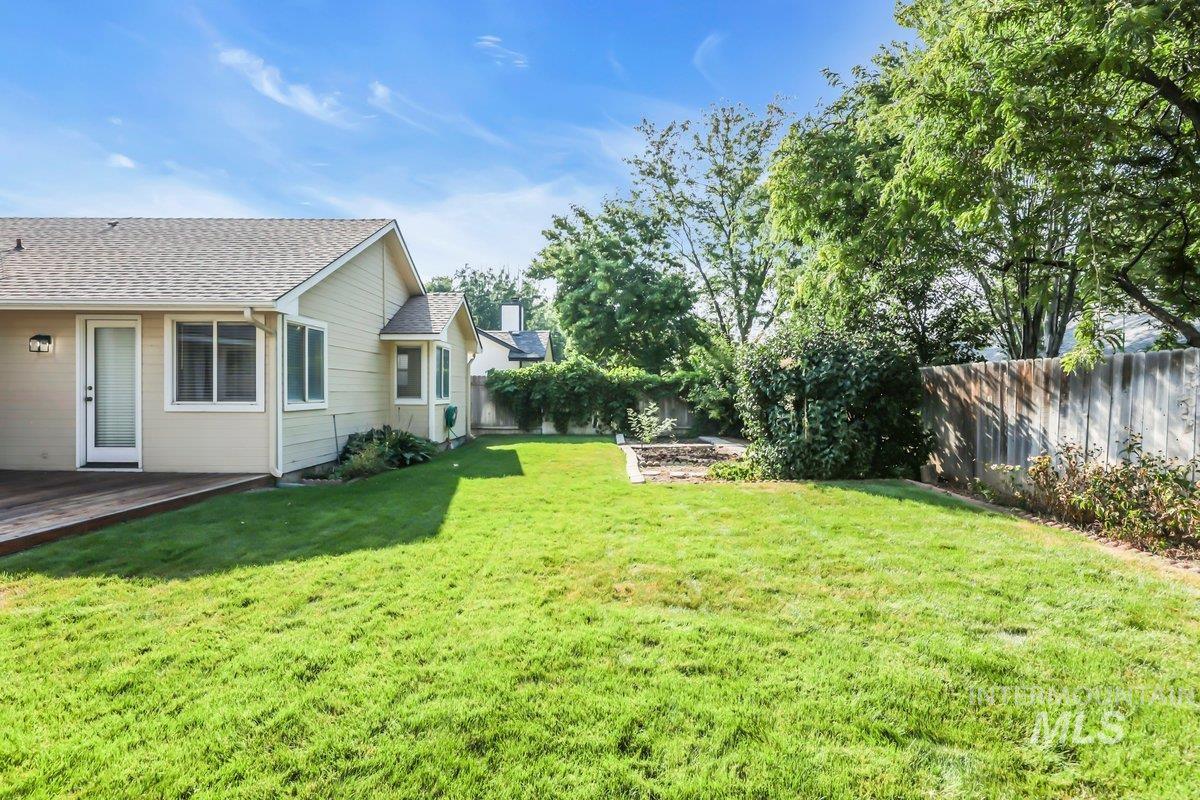 9936 W Holt St, Boise, Idaho 83704, 3 Bedrooms, 2 Bathrooms, Residential For Sale, Price $449,990, 98960160