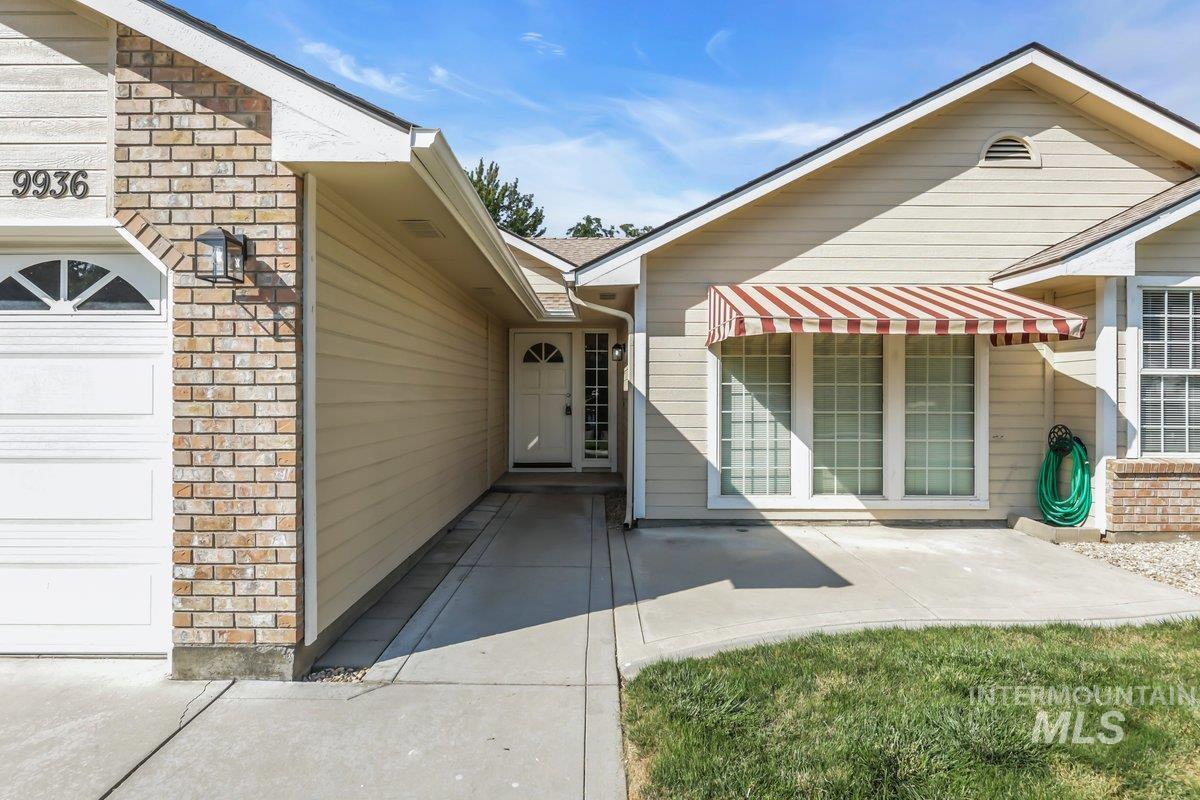 9936 W Holt St, Boise, Idaho 83704, 3 Bedrooms, 2 Bathrooms, Residential For Sale, Price $449,990, 98960160