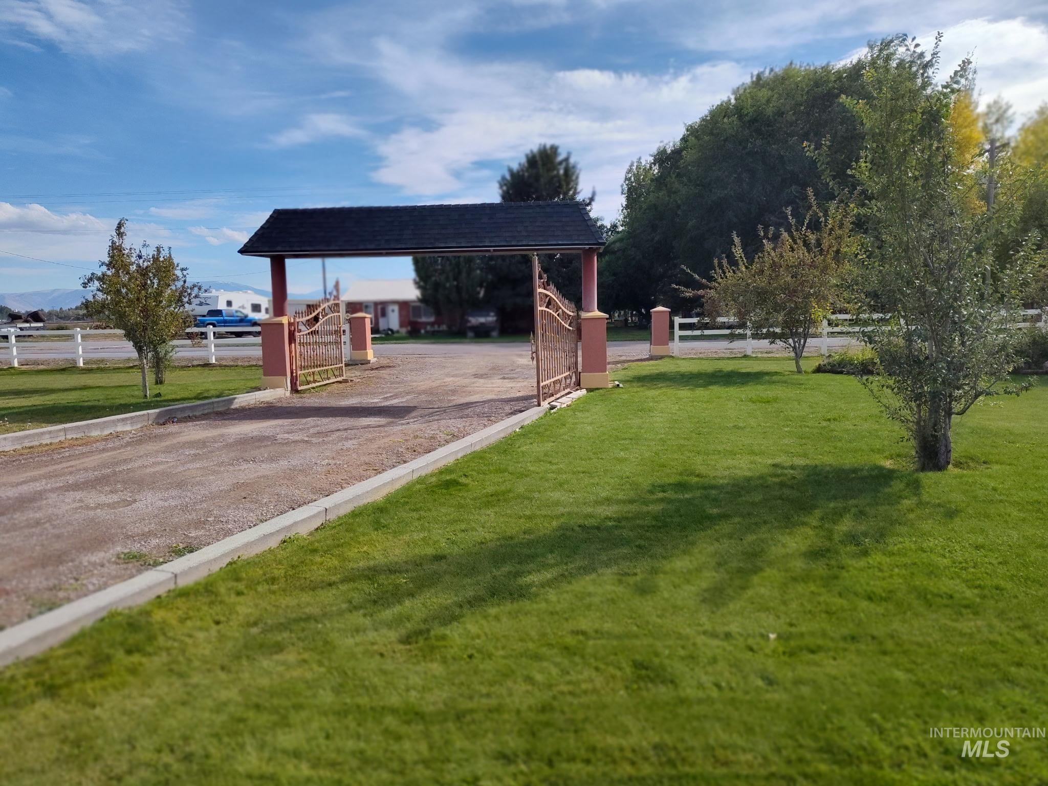 842 W 400 S, Heyburn, Idaho 83336, 4 Bedrooms, 2 Bathrooms, Residential For Sale, Price $622,000, 98960161