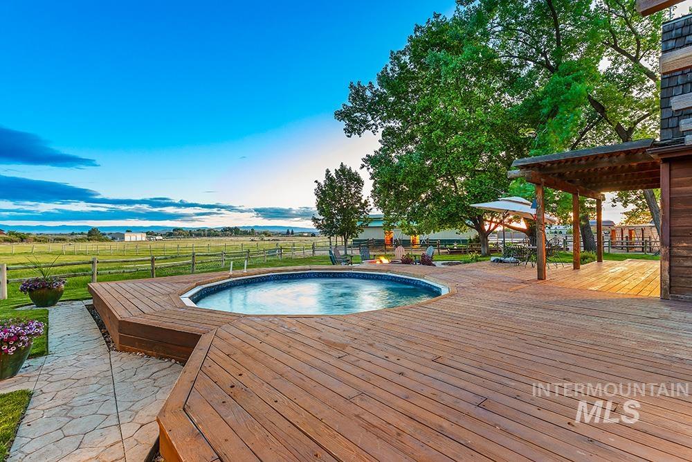 999 N Cow Horse Dr, Kuna, Idaho 83634, 5 Bedrooms, 3.5 Bathrooms, Residential For Sale, Price $1,790,000, 98960162