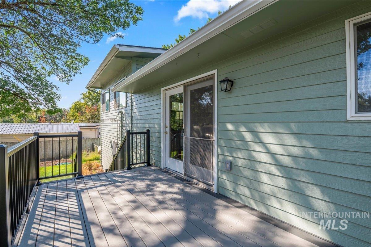 6803 W Pomona Rd, Boise, Idaho 83704, 4 Bedrooms, 2 Bathrooms, Residential For Sale, Price $549,900, 98960165