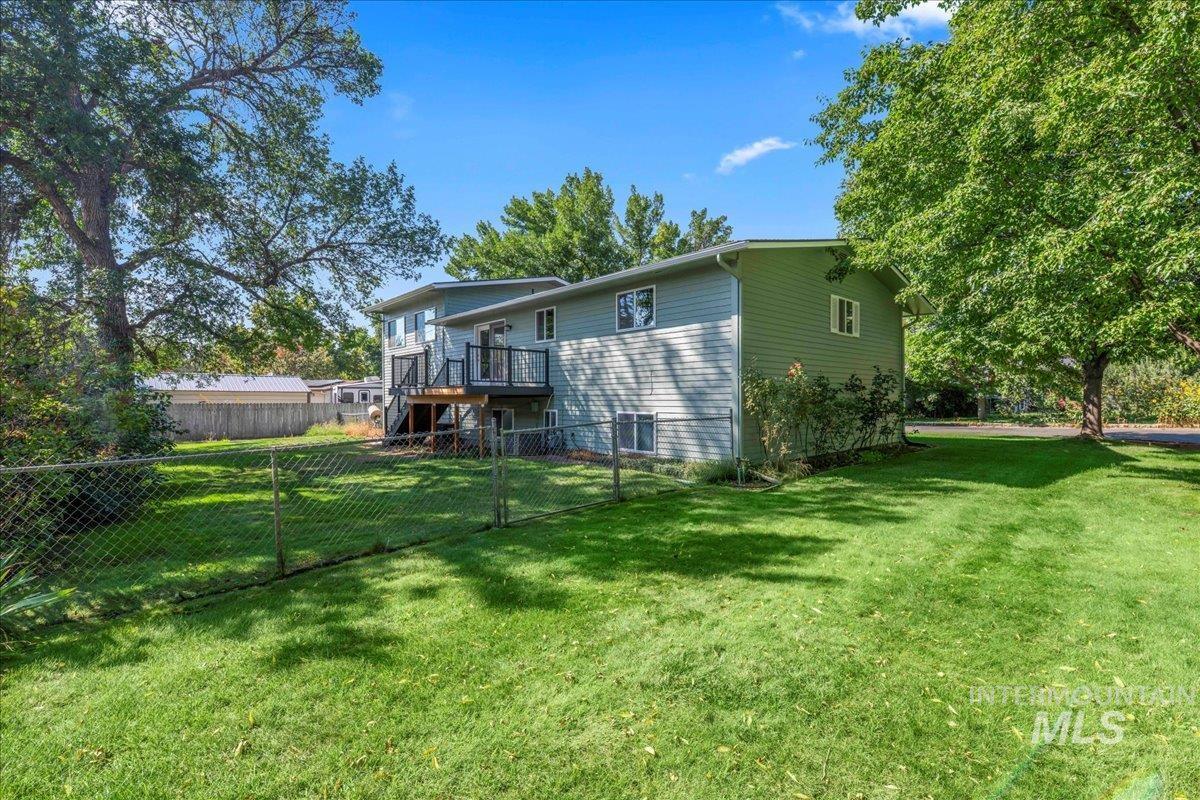 6803 W Pomona Rd, Boise, Idaho 83704, 4 Bedrooms, 2 Bathrooms, Residential For Sale, Price $549,900, 98960165