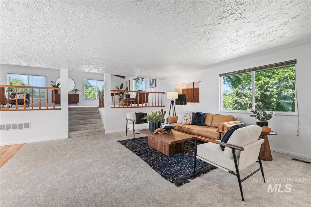 6803 W Pomona Rd, Boise, Idaho 83704, 4 Bedrooms, 2 Bathrooms, Residential For Sale, Price $549,900, 98960165