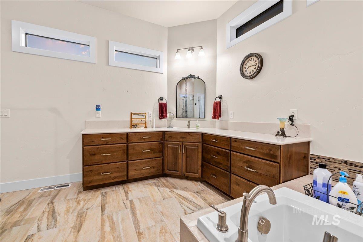 13849 Table Rock Ave., Nampa, Idaho 83651, 3 Bedrooms, 3 Bathrooms, Residential For Sale, Price $1,150,000, 98960199