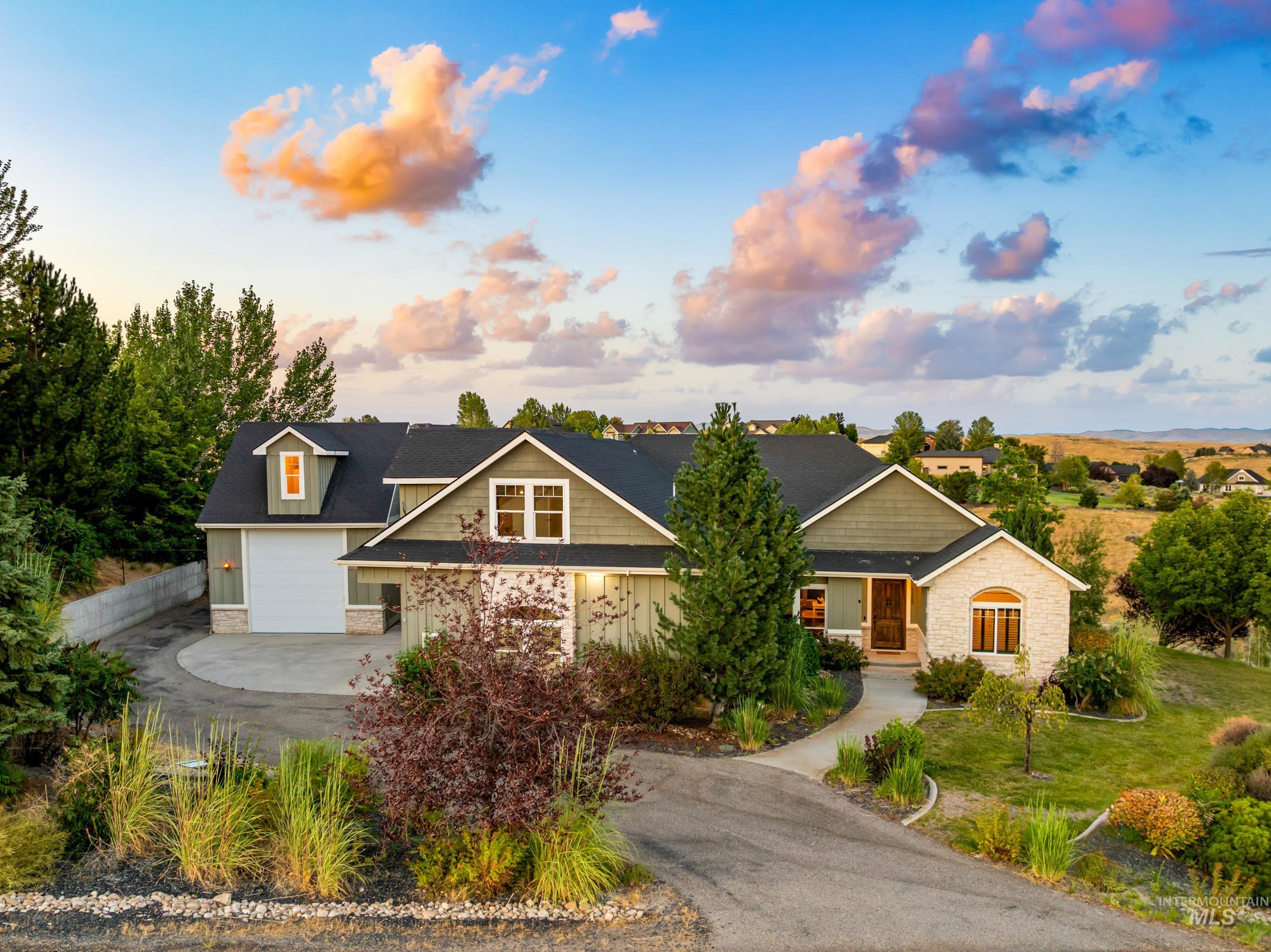 11950 W Deep Canyon Dr, Star, Idaho 83669-5700, 5 Bedrooms, 4 Bathrooms, Residential For Sale, Price $1,250,000, 98960201