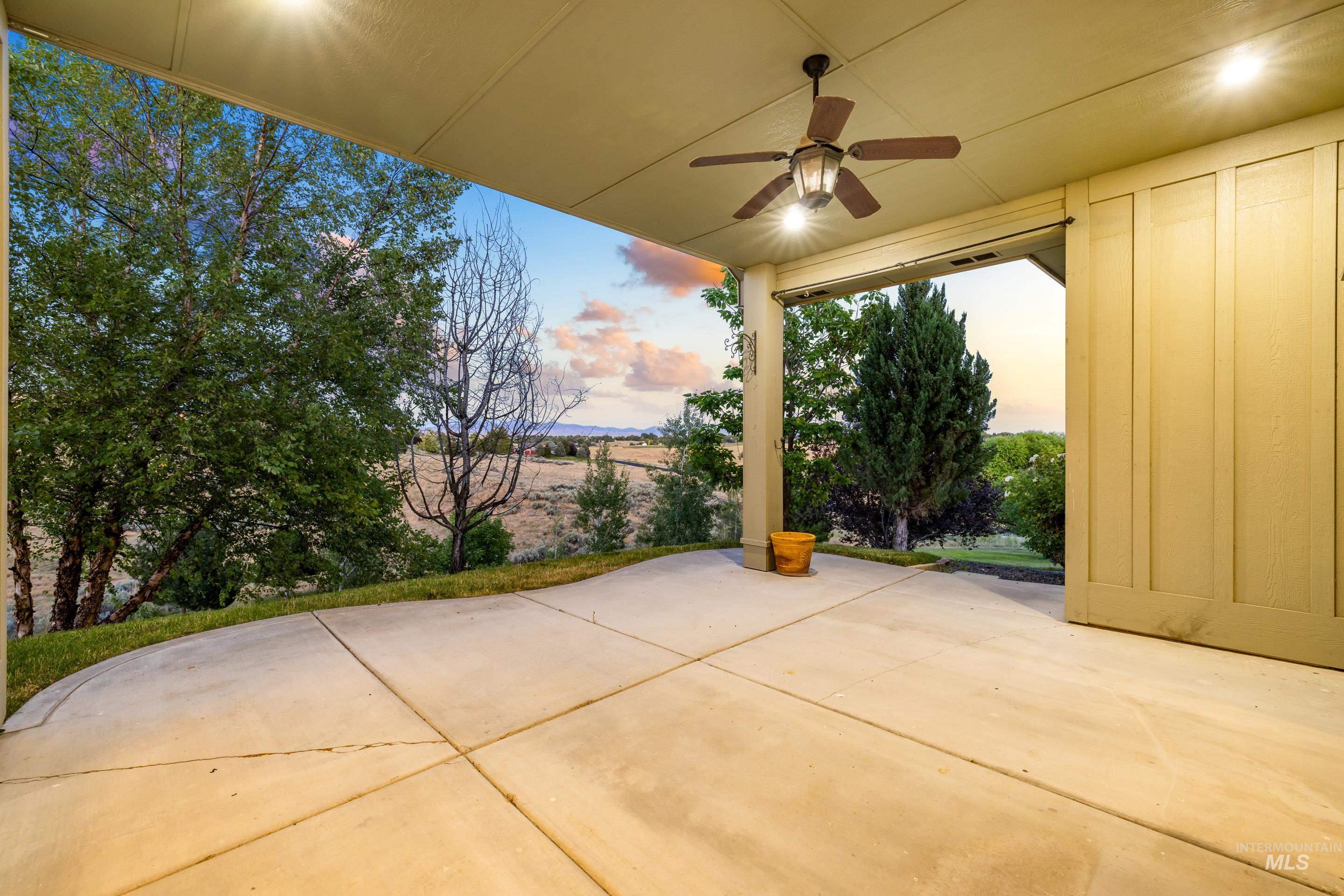 11950 W Deep Canyon Dr, Star, Idaho 83669-5700, 5 Bedrooms, 4 Bathrooms, Residential For Sale, Price $1,250,000, 98960201