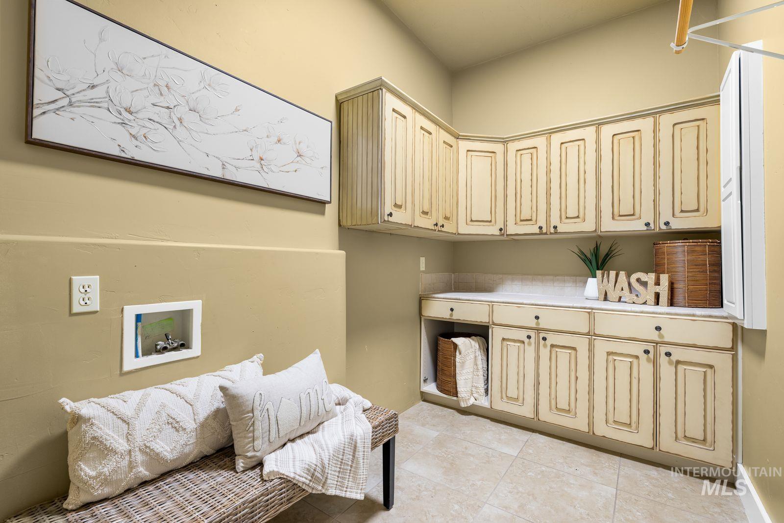 11950 W Deep Canyon Dr, Star, Idaho 83669-5700, 5 Bedrooms, 4 Bathrooms, Residential For Sale, Price $1,250,000, 98960201