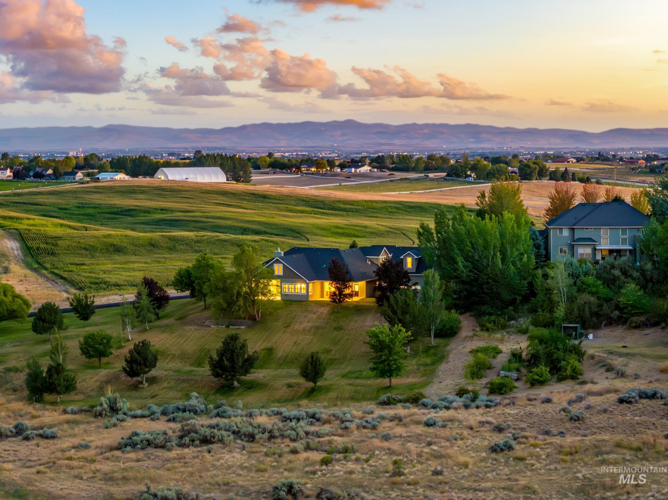 11950 W Deep Canyon Dr, Star, Idaho 83669-5700, 5 Bedrooms, 4 Bathrooms, Residential For Sale, Price $1,250,000, 98960201