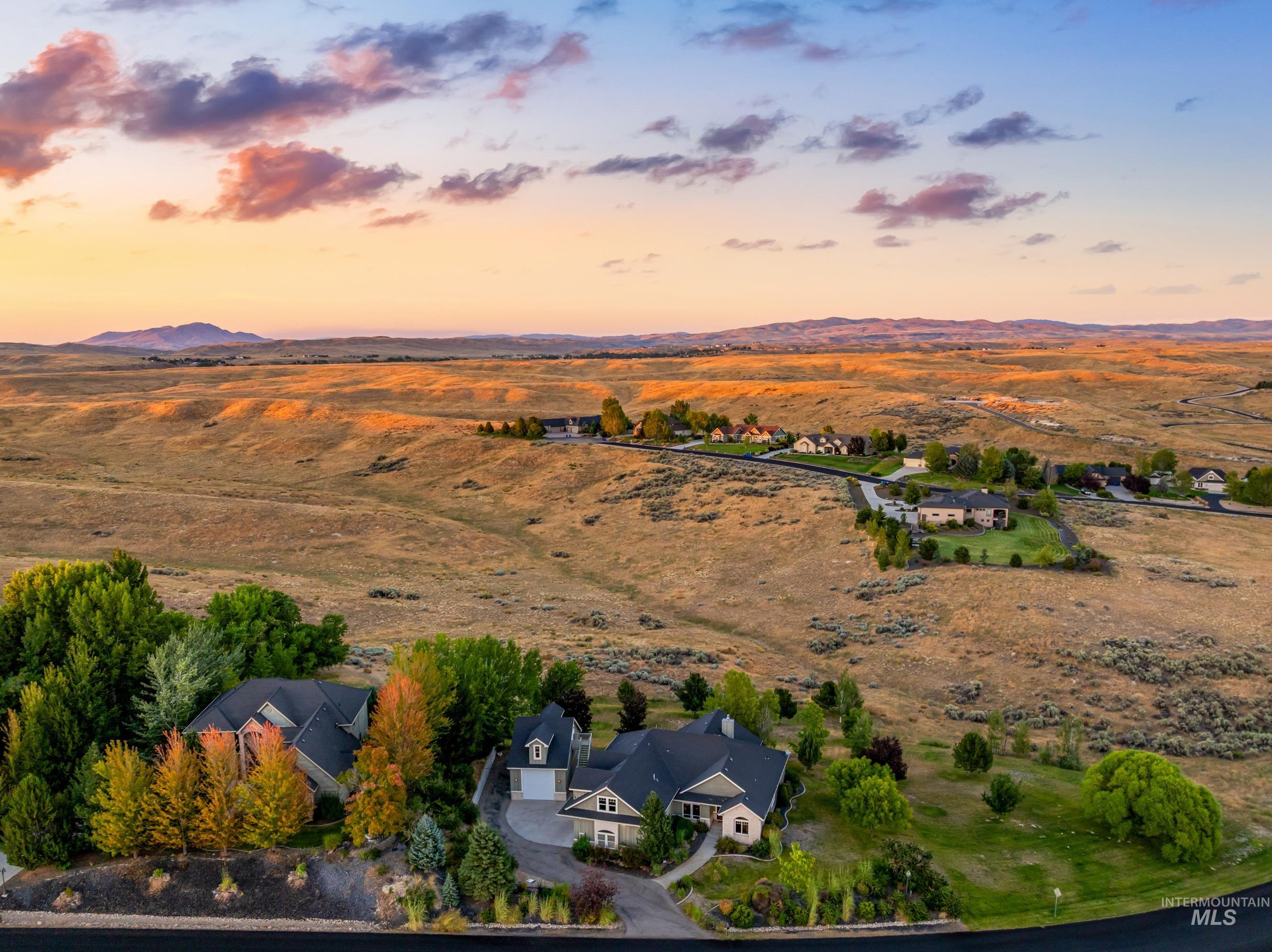 11950 W Deep Canyon Dr, Star, Idaho 83669-5700, 5 Bedrooms, 4 Bathrooms, Residential For Sale, Price $1,250,000, 98960201
