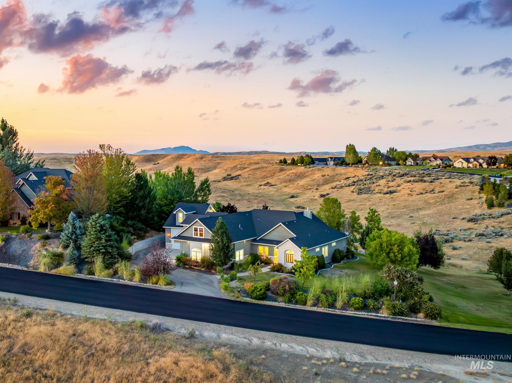 11950 W Deep Canyon Dr, Star, Idaho 83669-5700, 5 Bedrooms, 4 Bathrooms, Residential For Sale, Price $1,250,000, 98960201