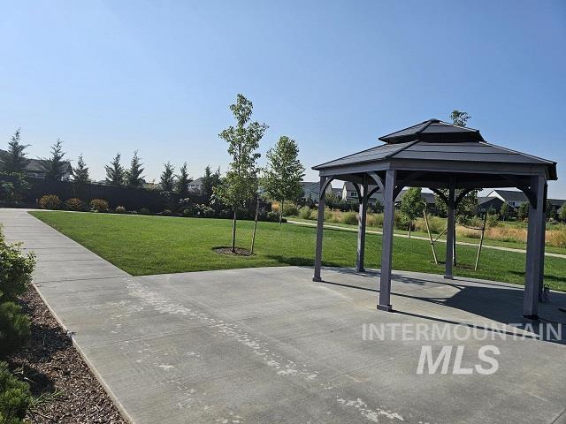18560 White Rose Pl, Nampa, Idaho 83687, 3 Bedrooms, 2 Bathrooms, Residential For Sale, Price $385,000, 98960210