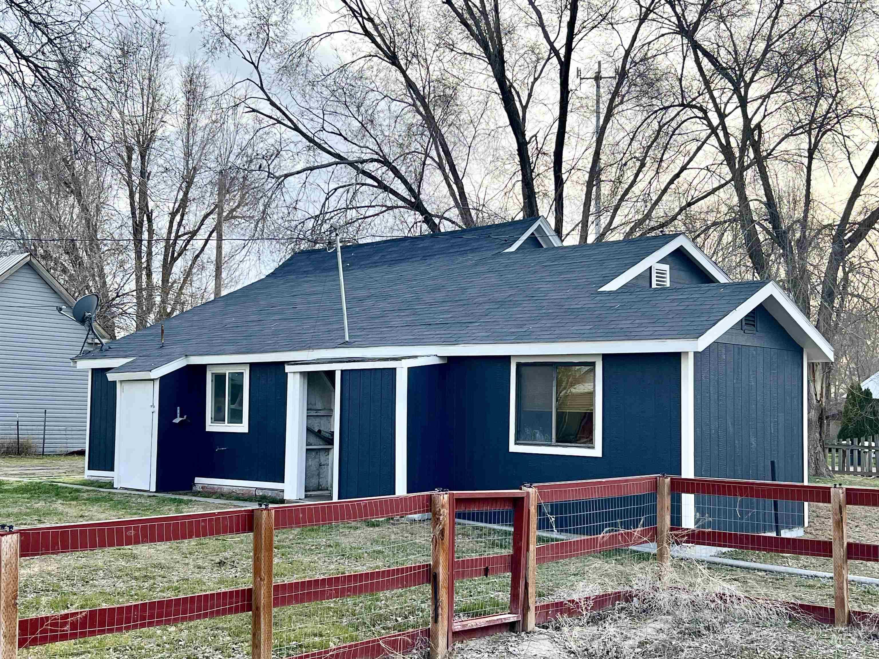 110 Sears St., Minidoka, Idaho 83343, 2 Bedrooms, 1 Bathroom, Residential For Sale, Price $126,500, 98960211