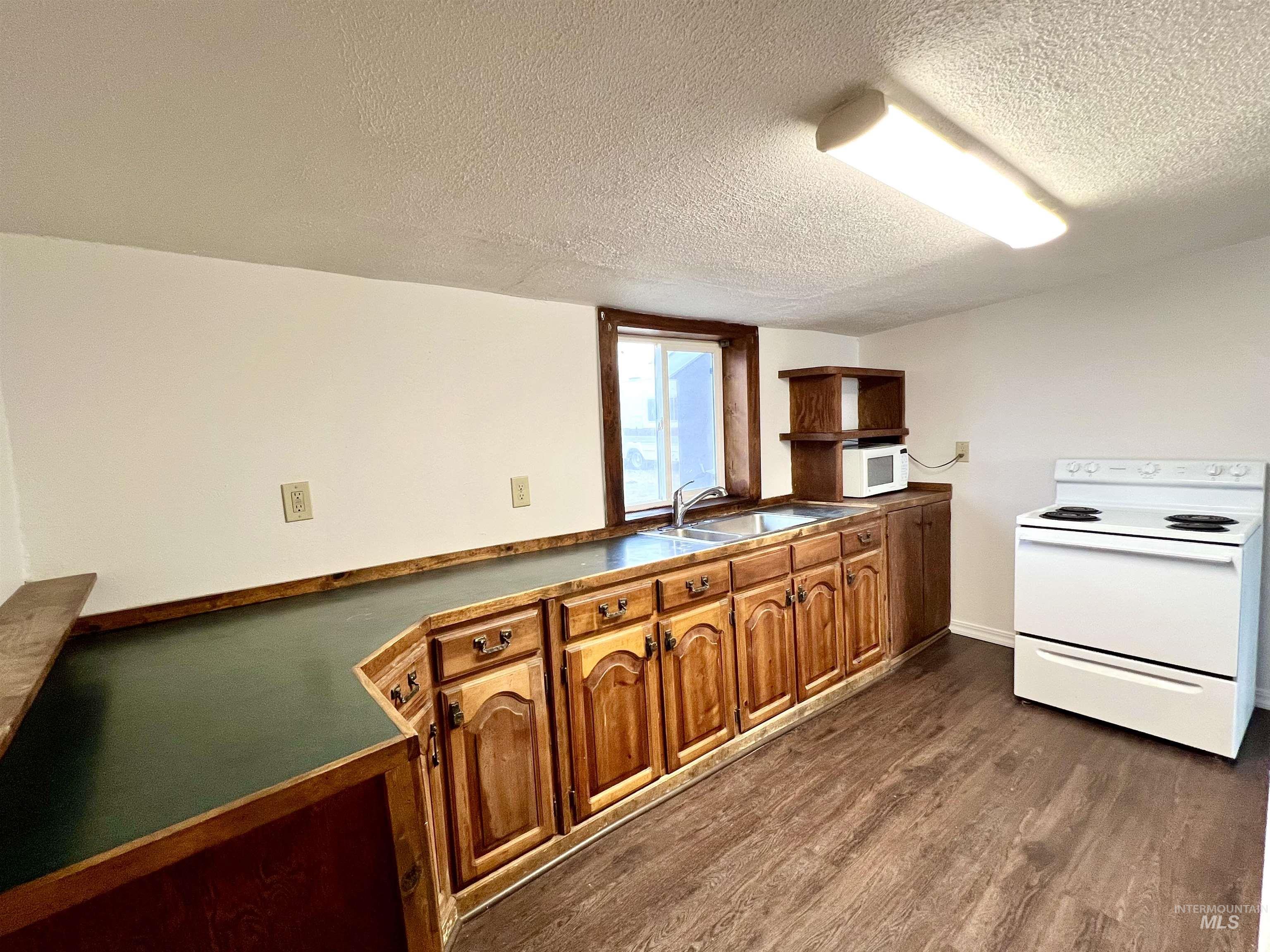 110 Sears St., Minidoka, Idaho 83343, 2 Bedrooms, 1 Bathroom, Residential For Sale, Price $126,500, 98960211
