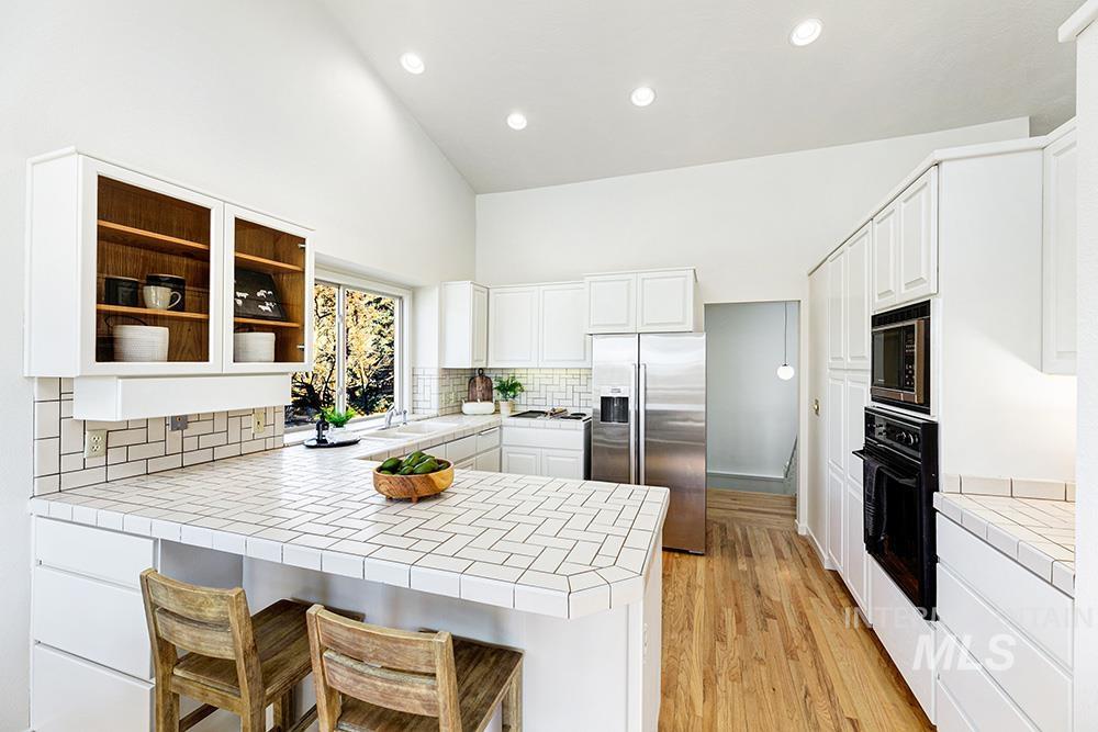 8425 W Spring Creek Way, Boise, Idaho 83714, 3 Bedrooms, 3 Bathrooms, Residential For Sale, Price $1,149,000, 98960212