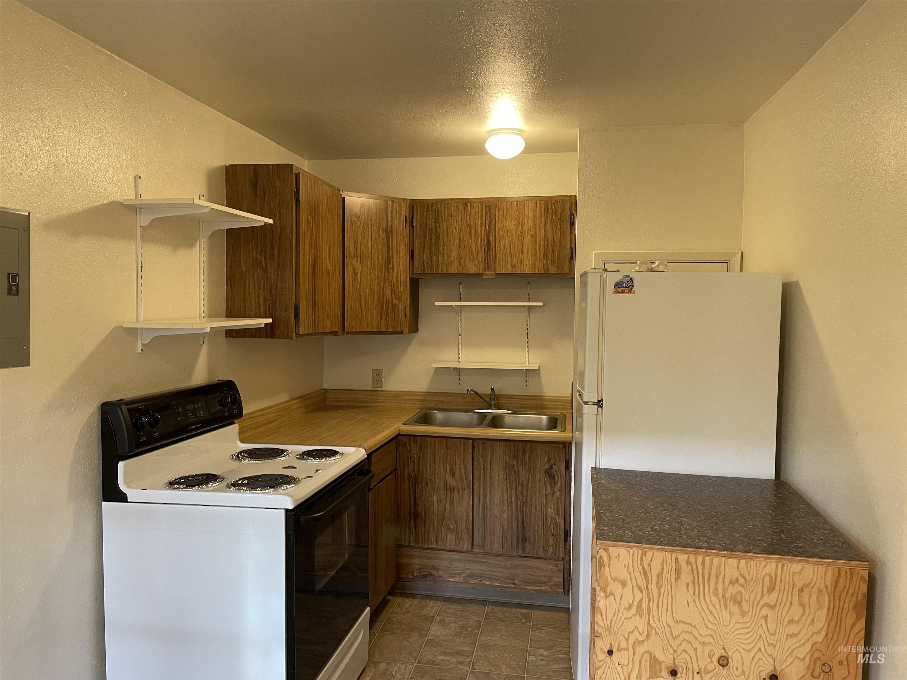 403 E Morton, Moscow, Idaho 83843, 2 Bedrooms, 1 Bathroom, Residential Income For Sale, Price $375,000, 98960217
