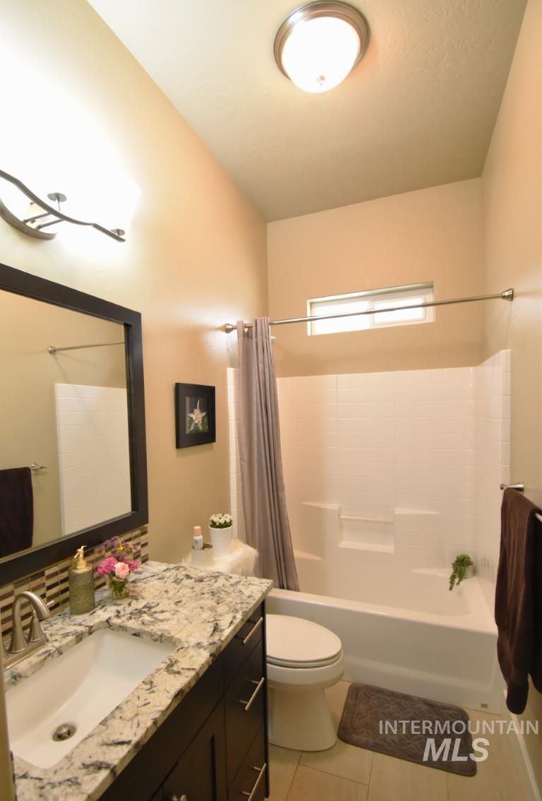 1193 E Lone Shore Dr, Eagle, Idaho 83616, 3 Bedrooms, 2 Bathrooms, Rental For Rent, Price $3,000, 98960221