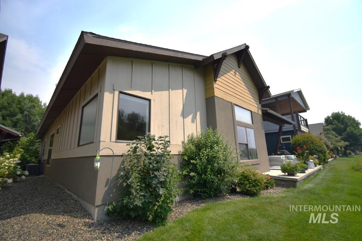 1193 E Lone Shore Dr, Eagle, Idaho 83616, 3 Bedrooms, 2 Bathrooms, Rental For Rent, Price $3,000, 98960221