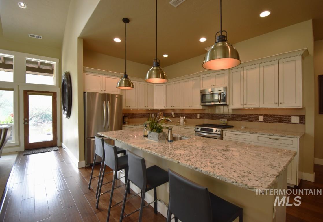 1193 E Lone Shore Dr, Eagle, Idaho 83616, 3 Bedrooms, 2 Bathrooms, Rental For Rent, Price $3,000, 98960221