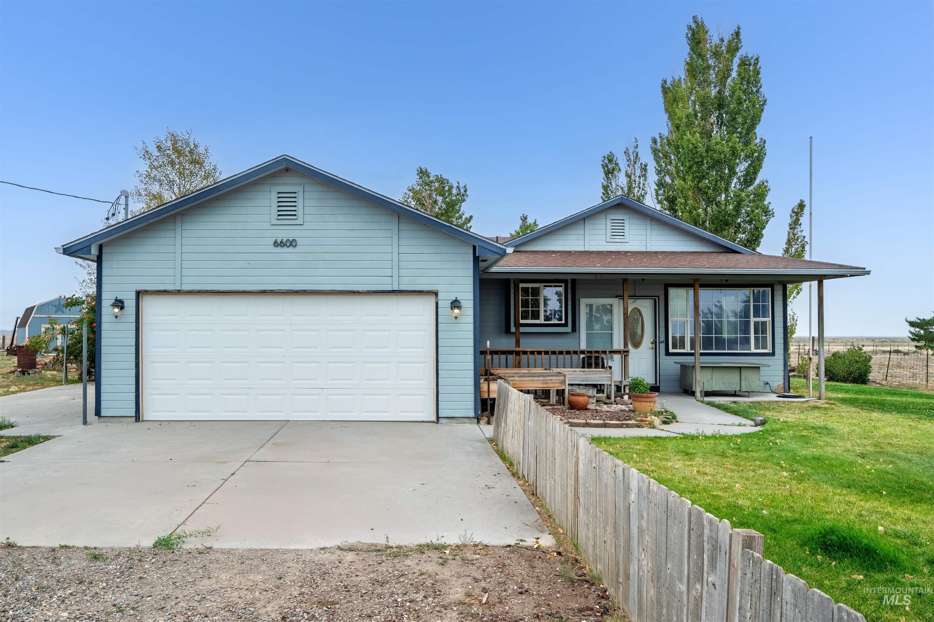 6600 SW Jarvis Drive, Mountain Home, Idaho 83647, 3 Bedrooms, 2 Bathrooms, Residential For Sale, Price $473,900, 98960228