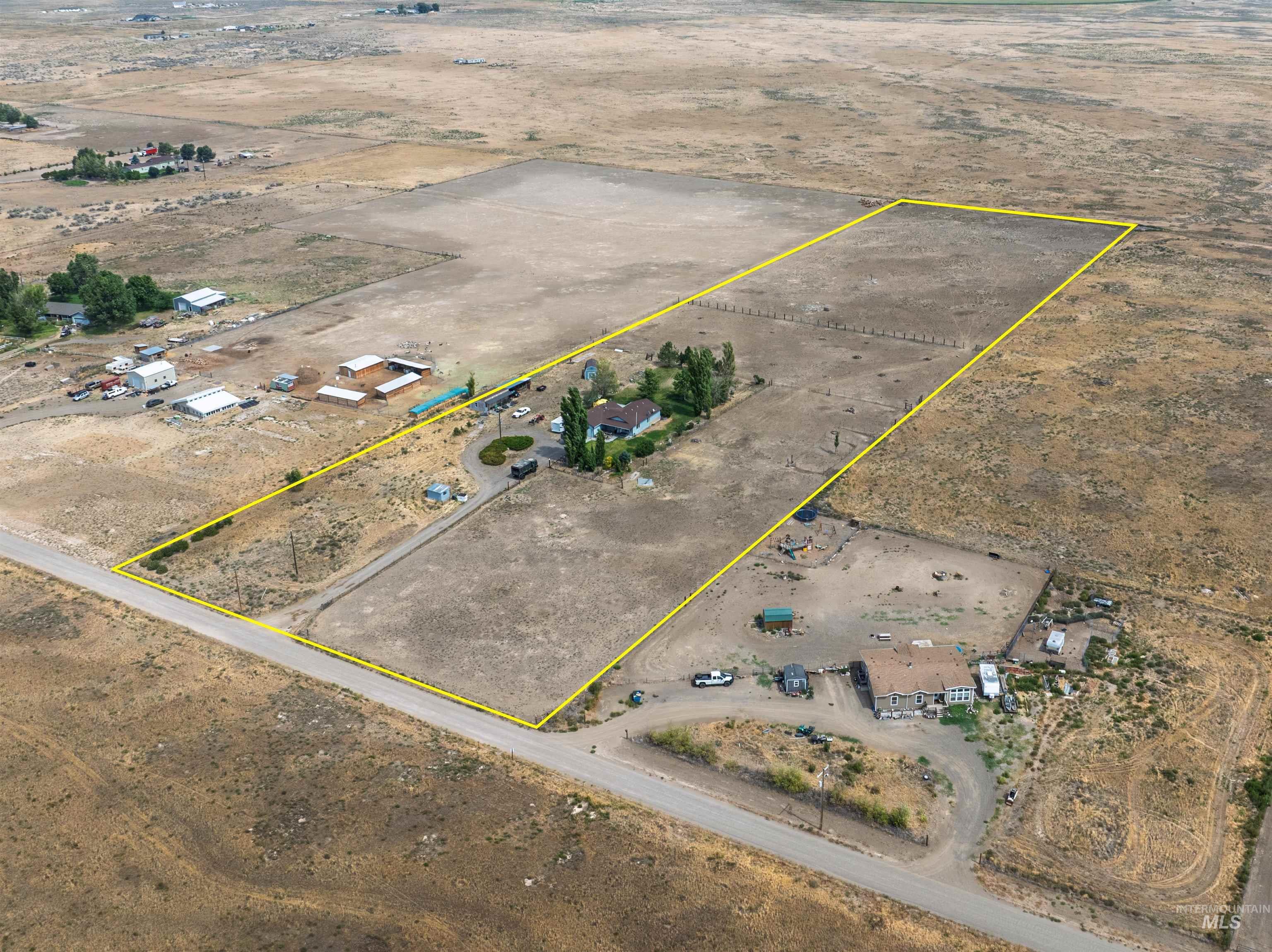 6600 SW Jarvis Drive, Mountain Home, Idaho 83647, 3 Bedrooms, 2 Bathrooms, Residential For Sale, Price $473,900, 98960228