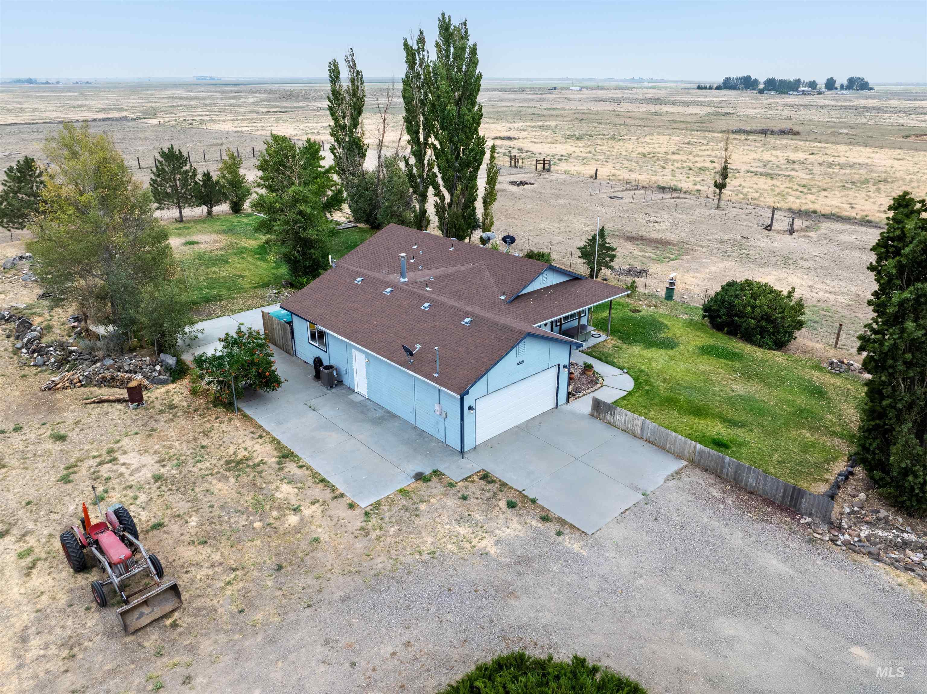 6600 SW Jarvis Drive, Mountain Home, Idaho 83647, 3 Bedrooms, 2 Bathrooms, Residential For Sale, Price $473,900, 98960228