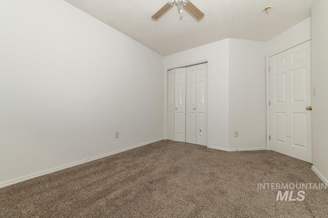 2504 S Bluegrass Ave., Nampa, Idaho 83686, 4 Bedrooms, 2.5 Bathrooms, Residential For Sale, Price $339,999, 98960231