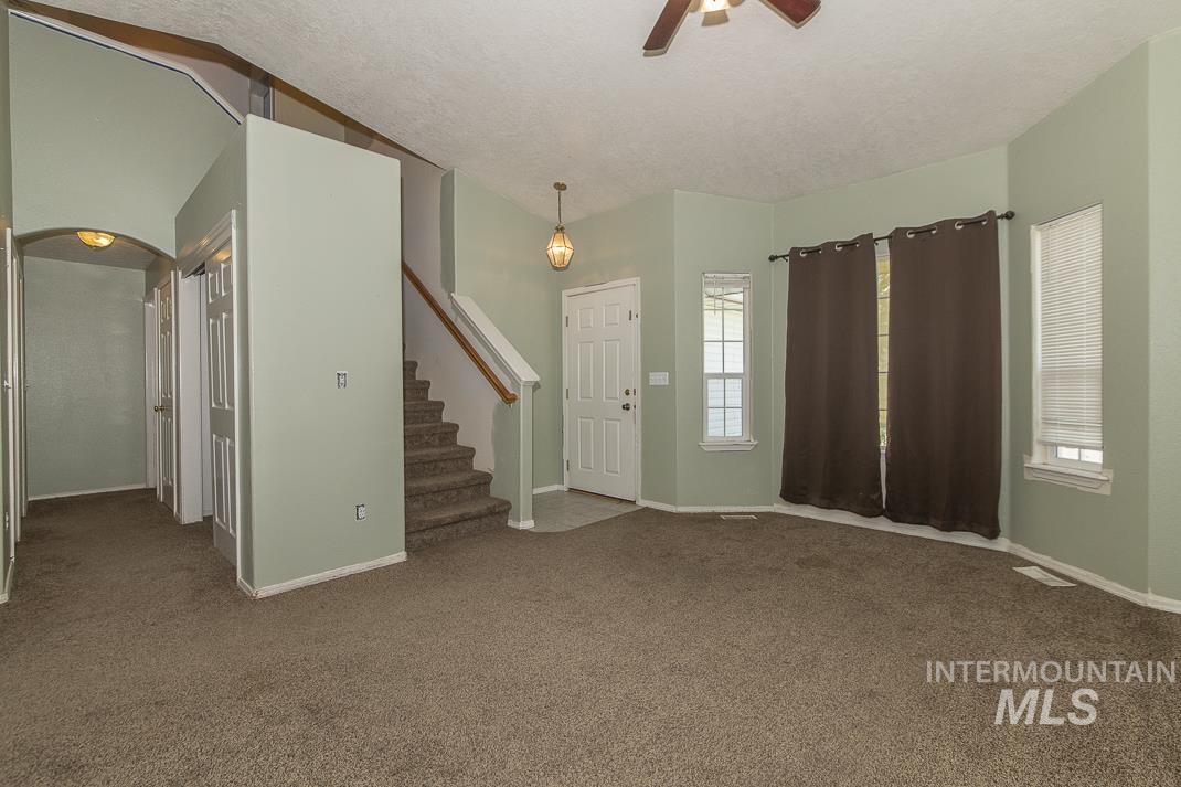 2504 S Bluegrass Ave., Nampa, Idaho 83686, 4 Bedrooms, 2.5 Bathrooms, Residential For Sale, Price $339,999, 98960231