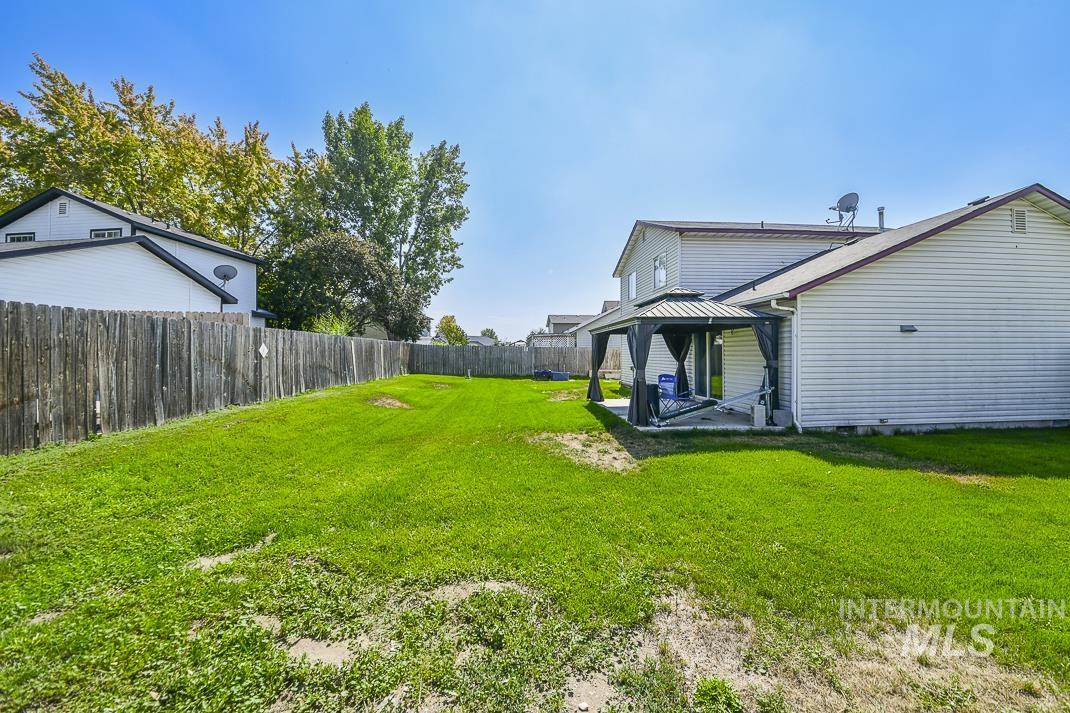 2504 S Bluegrass Ave., Nampa, Idaho 83686, 4 Bedrooms, 2.5 Bathrooms, Residential For Sale, Price $339,999, 98960231