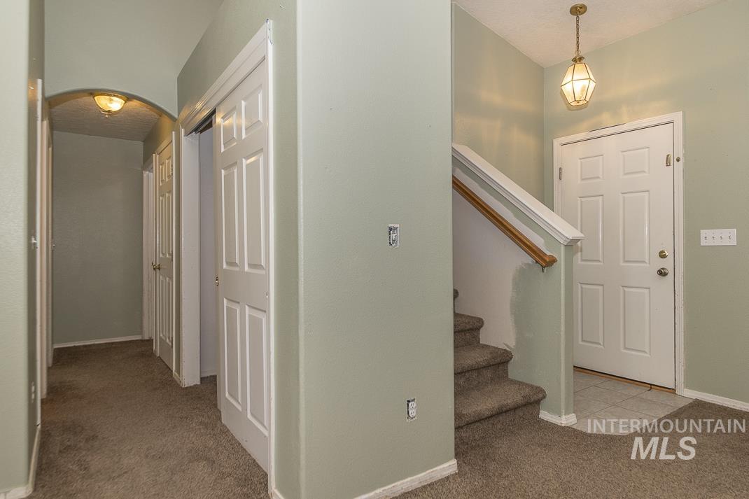 2504 S Bluegrass Ave., Nampa, Idaho 83686, 4 Bedrooms, 2.5 Bathrooms, Residential For Sale, Price $339,999, 98960231