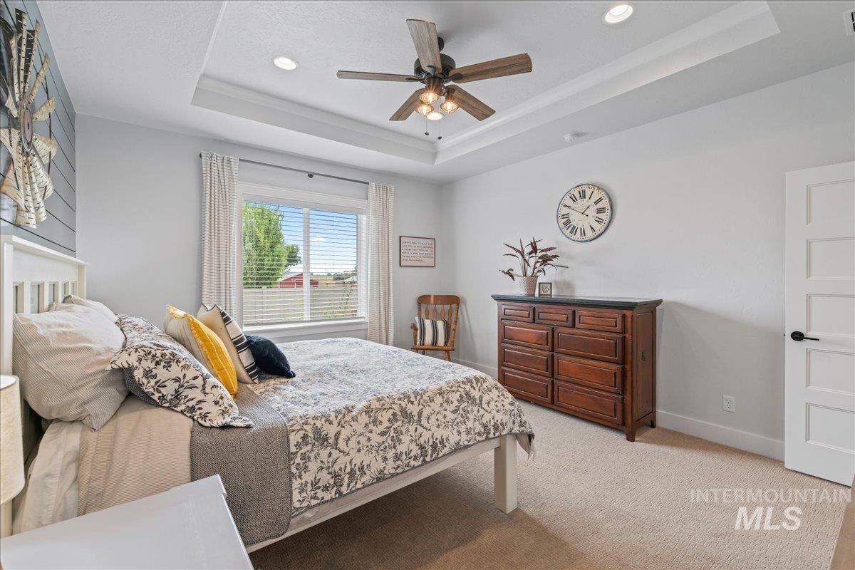 1722 N Peakhurt Ave, Kuna, Idaho 83634, 3 Bedrooms, 2 Bathrooms, Residential For Sale, Price $599,000, 98960232