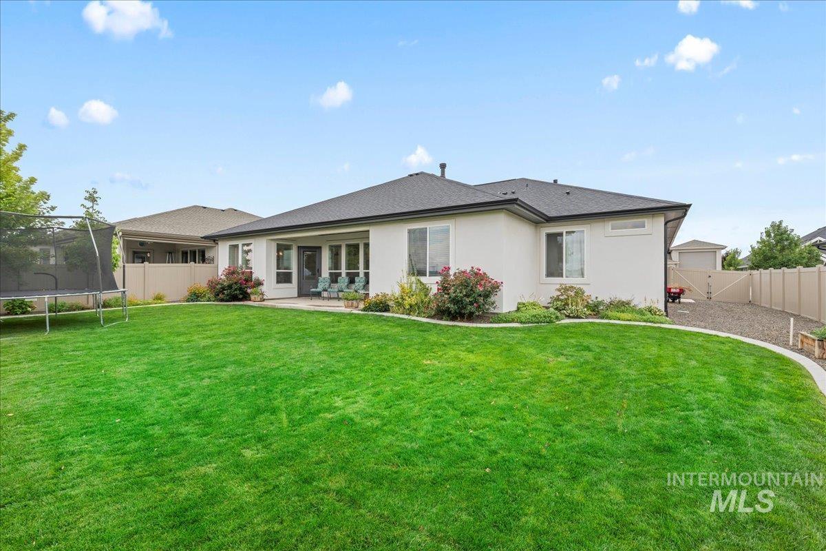 1722 N Peakhurt Ave, Kuna, Idaho 83634, 3 Bedrooms, 2 Bathrooms, Residential For Sale, Price $599,000, 98960232