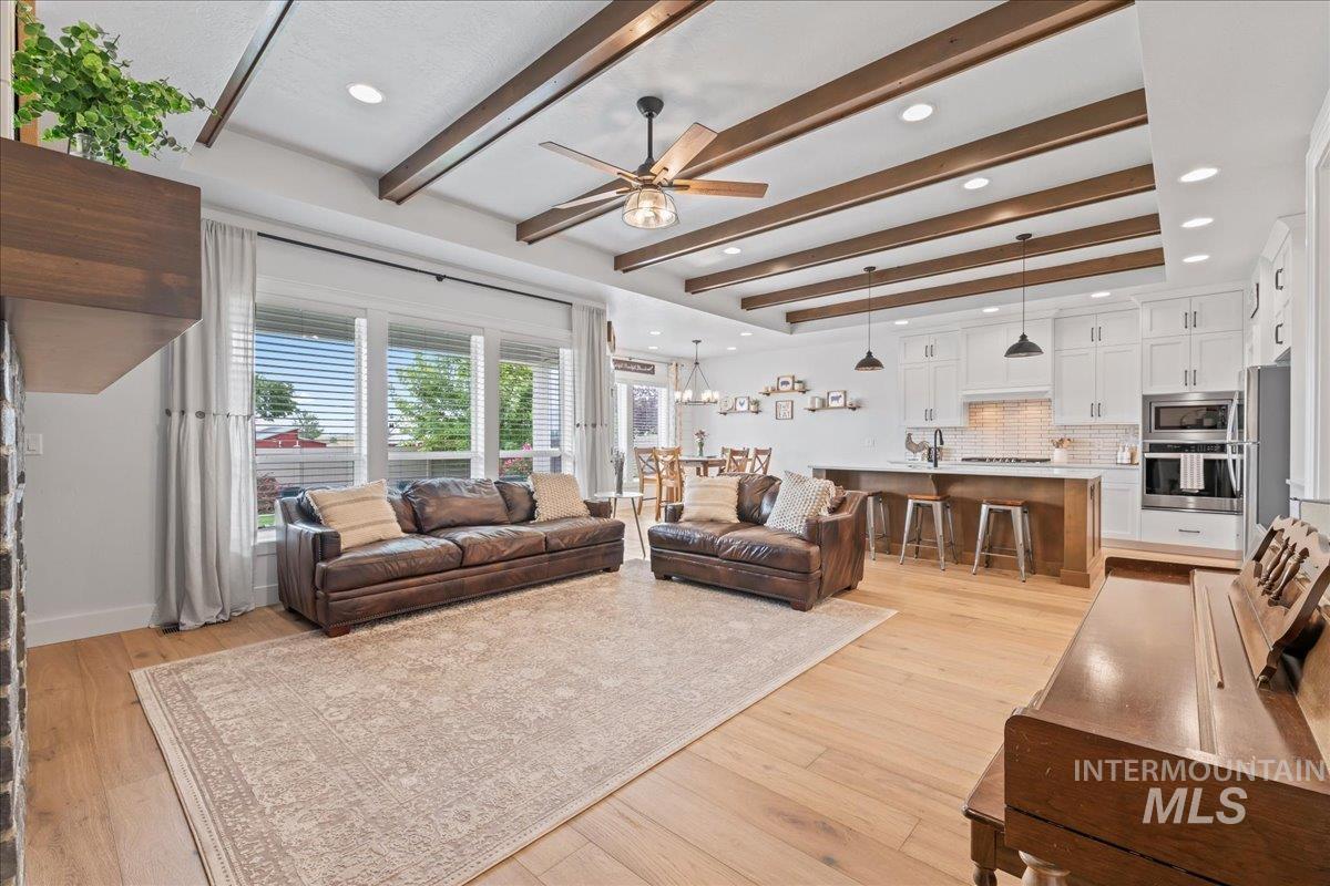 1722 N Peakhurt Ave, Kuna, Idaho 83634, 3 Bedrooms, 2 Bathrooms, Residential For Sale, Price $599,000, 98960232