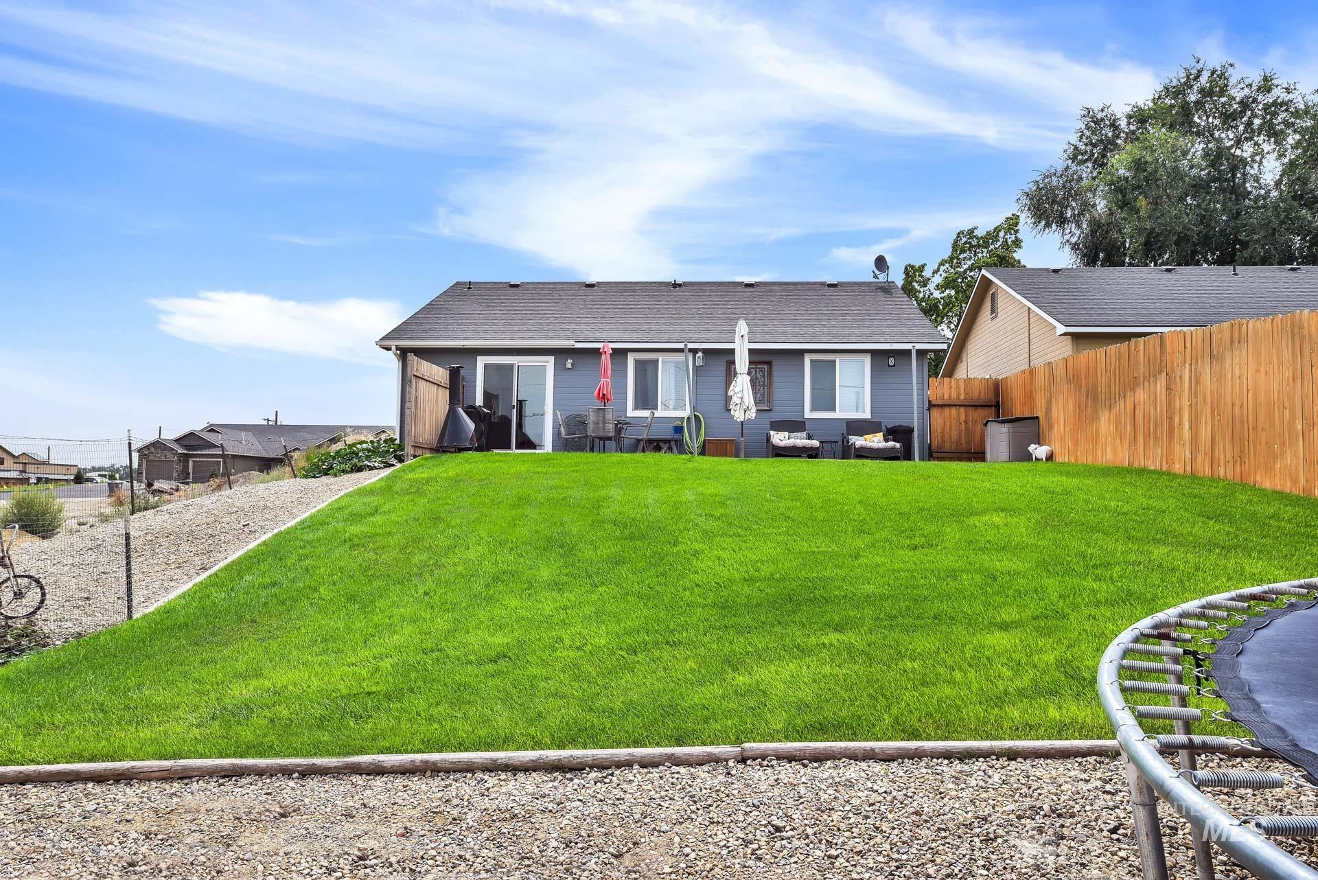 305 E Owyhee Ave, Homedale, Idaho 83628, 3 Bedrooms, 2 Bathrooms, Residential For Sale, Price $320,000, 98960235