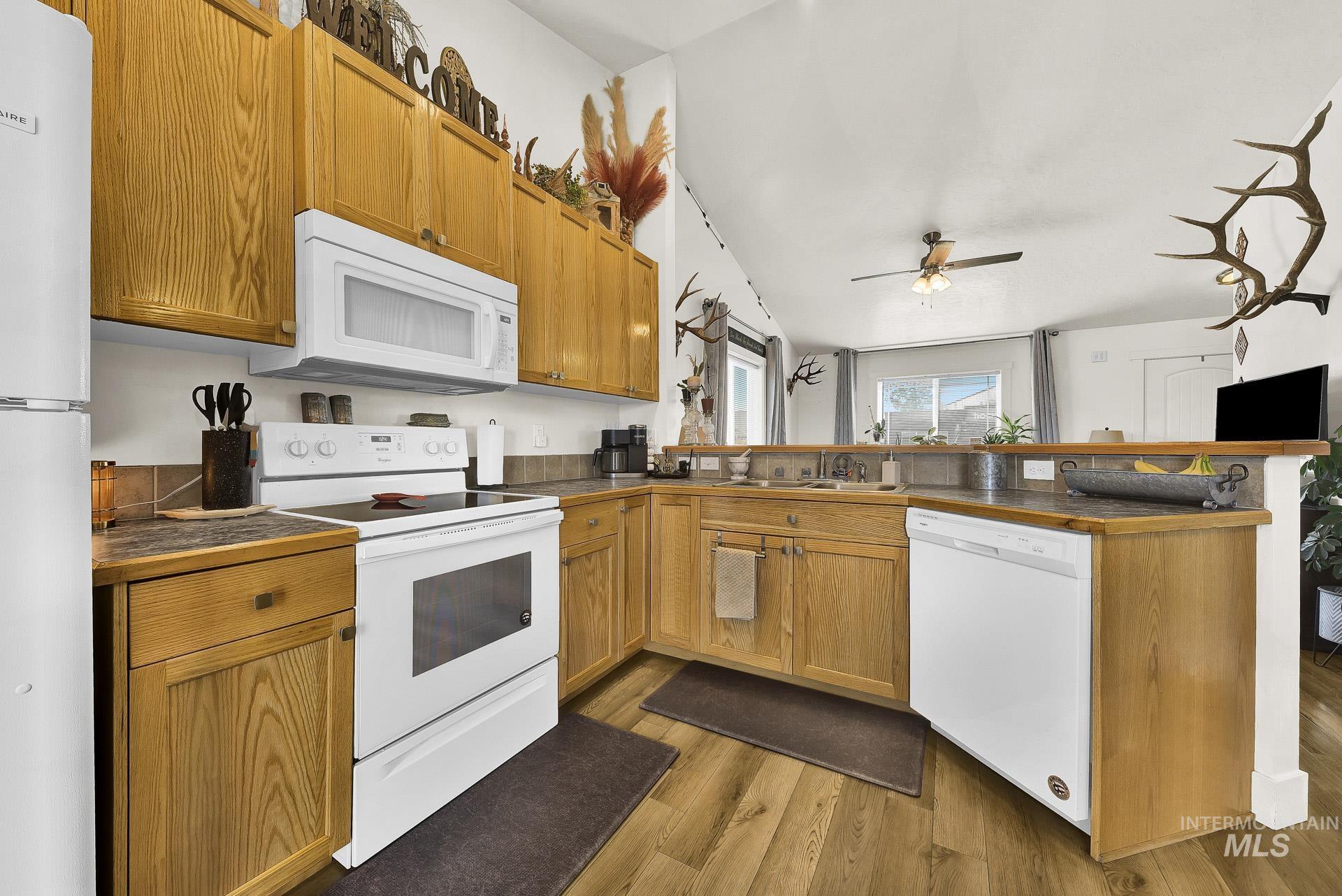 305 E Owyhee Ave, Homedale, Idaho 83628, 3 Bedrooms, 2 Bathrooms, Residential For Sale, Price $320,000, 98960235
