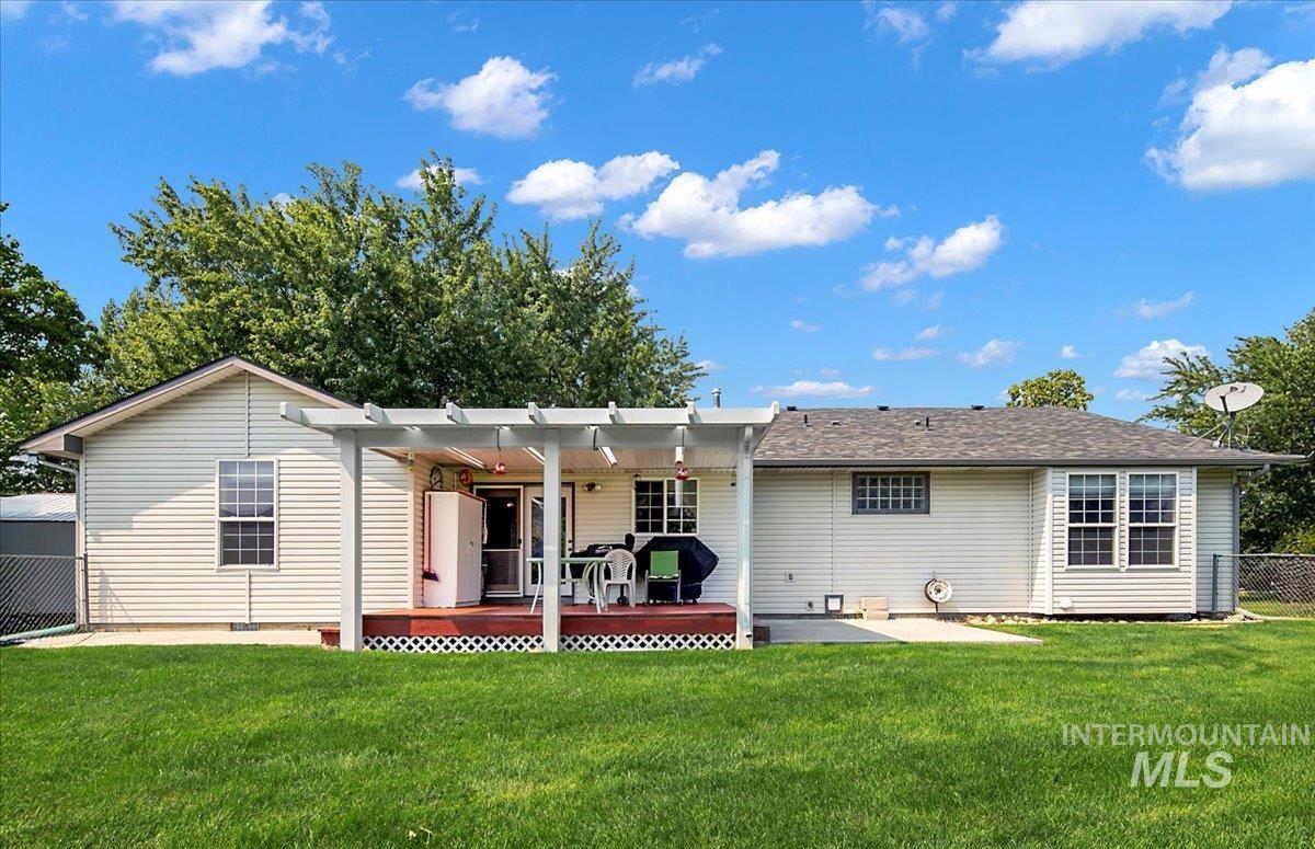 1510 Laurel Ct, Emmett, Idaho 83617, 3 Bedrooms, 2 Bathrooms, Residential For Sale, Price $575,000, 98960242