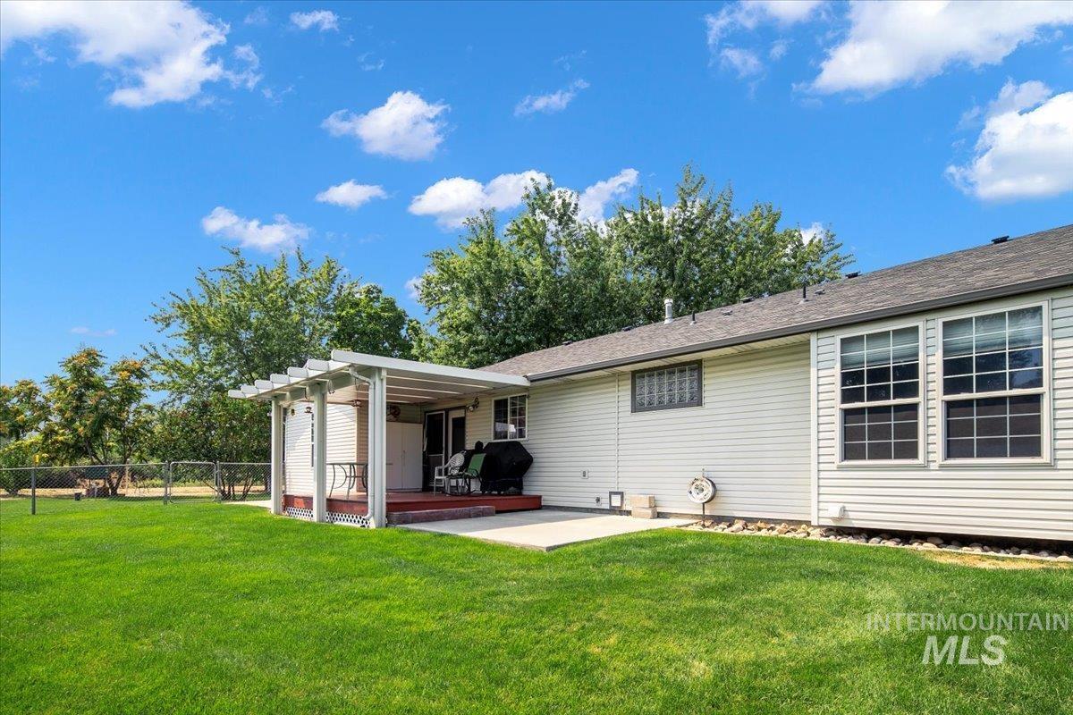 1510 Laurel Ct, Emmett, Idaho 83617, 3 Bedrooms, 2 Bathrooms, Residential For Sale, Price $575,000, 98960242