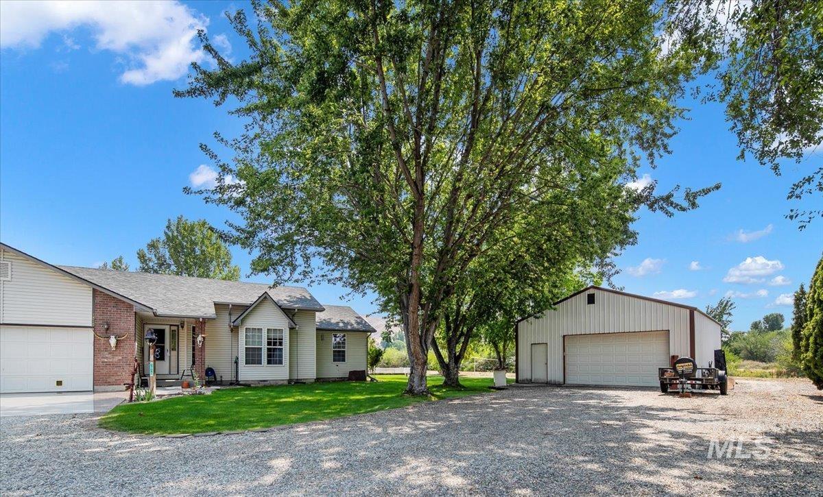 1510 Laurel Ct, Emmett, Idaho 83617, 3 Bedrooms, 2 Bathrooms, Residential For Sale, Price $575,000, 98960242
