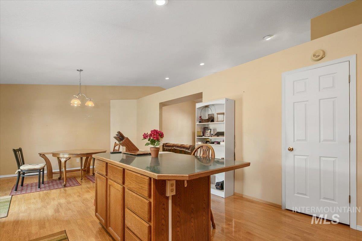 1510 Laurel Ct, Emmett, Idaho 83617, 3 Bedrooms, 2 Bathrooms, Residential For Sale, Price $575,000, 98960242