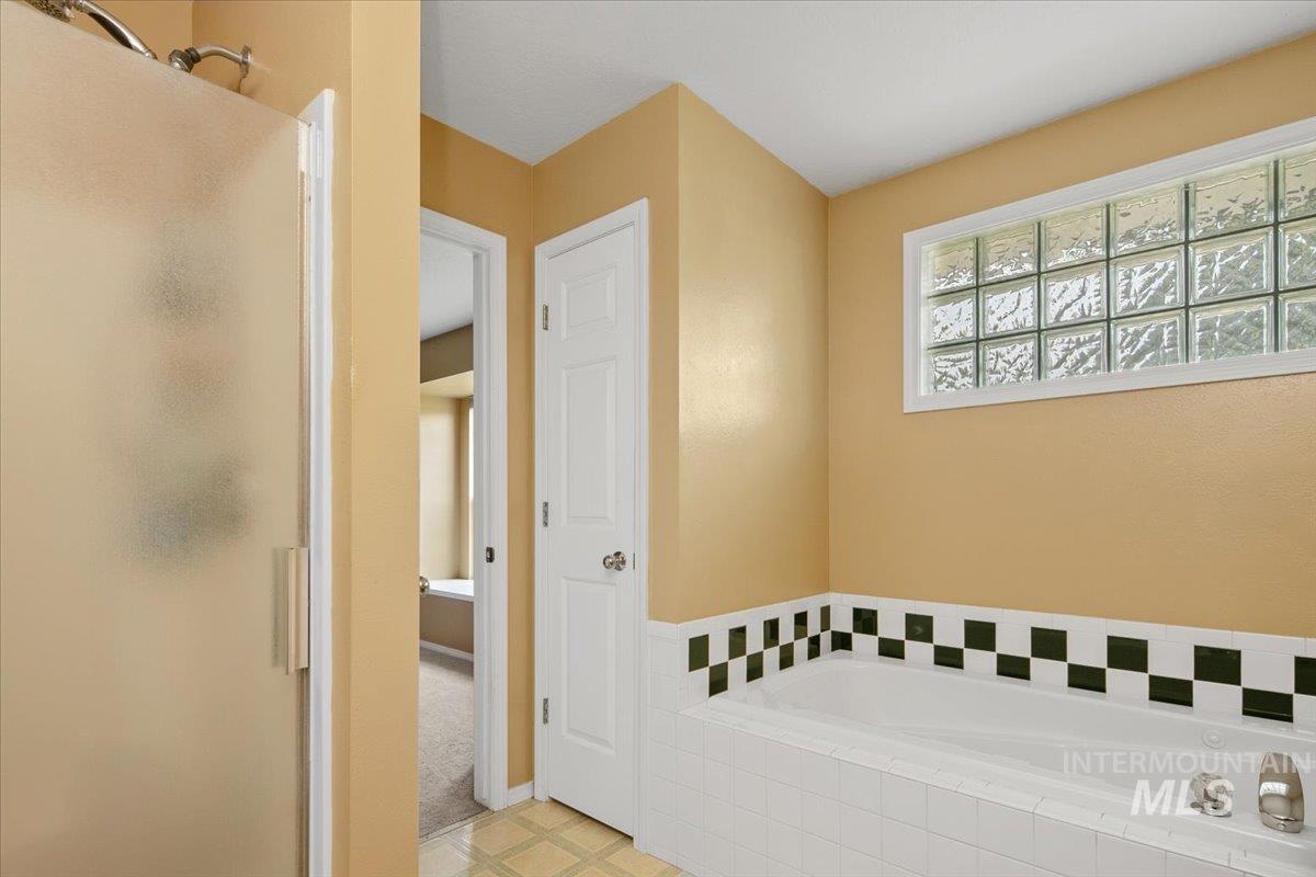 1510 Laurel Ct, Emmett, Idaho 83617, 3 Bedrooms, 2 Bathrooms, Residential For Sale, Price $575,000, 98960242