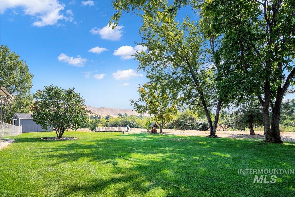 1510 Laurel Ct, Emmett, Idaho 83617, 3 Bedrooms, 2 Bathrooms, Residential For Sale, Price $575,000, 98960242