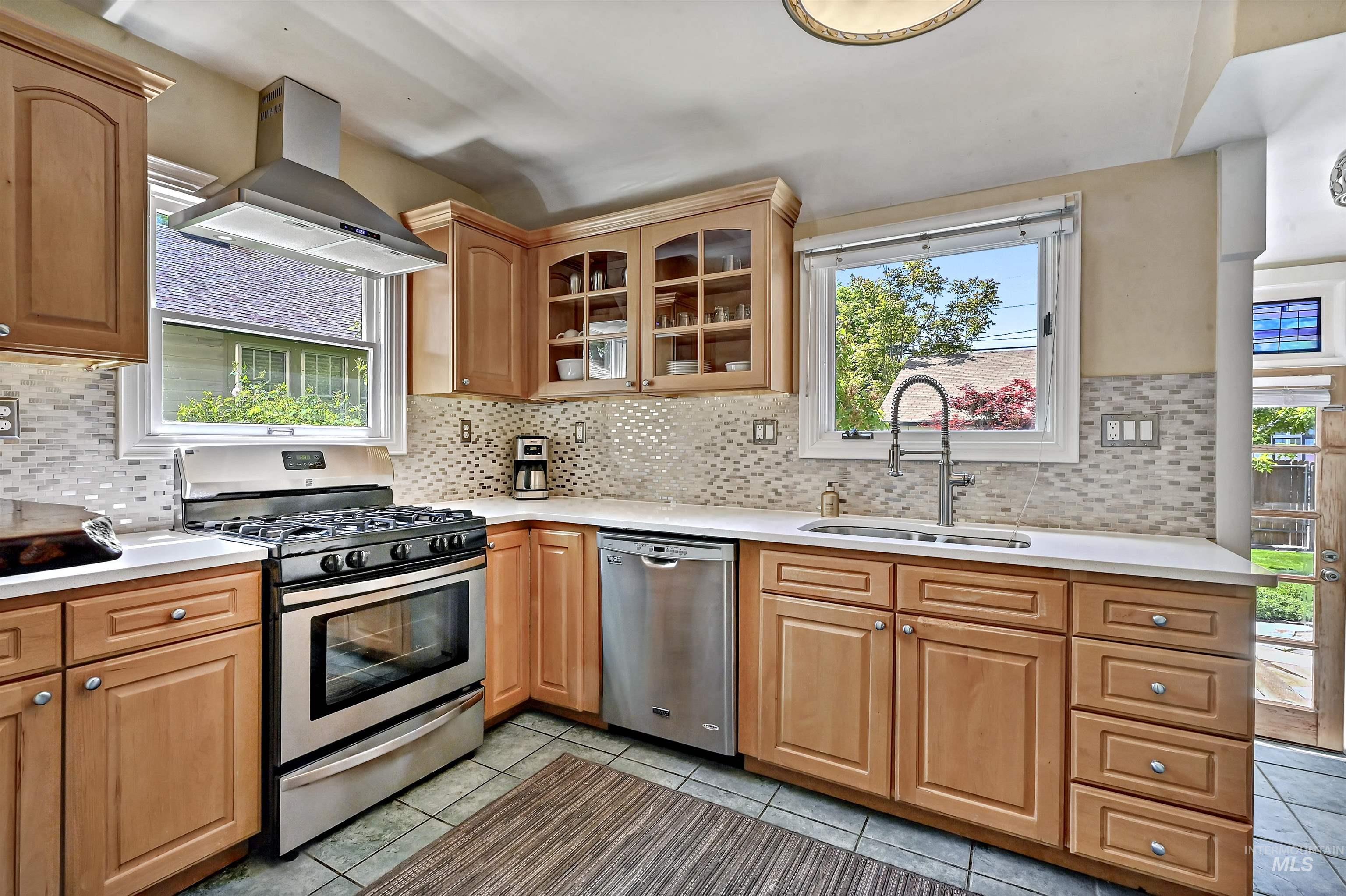 913 N 22nd St, Boise, Idaho 83702, 4 Bedrooms, 2 Bathrooms, Residential For Sale, Price $748,888, 98960249